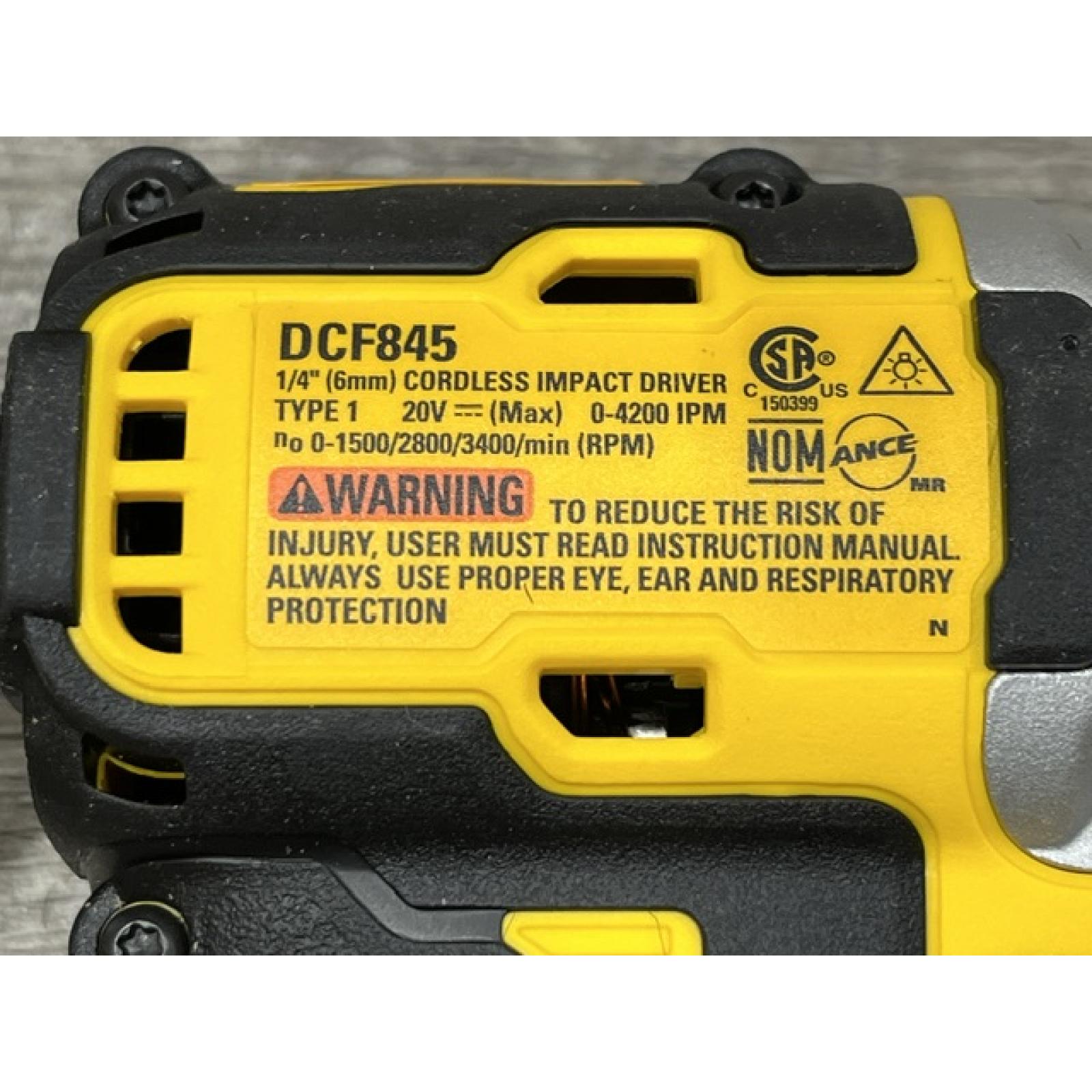 AS-IS DEWALT 20V XR Lithium-Ion Cordless Brushless 1/2 in. Drill/Driver Kit