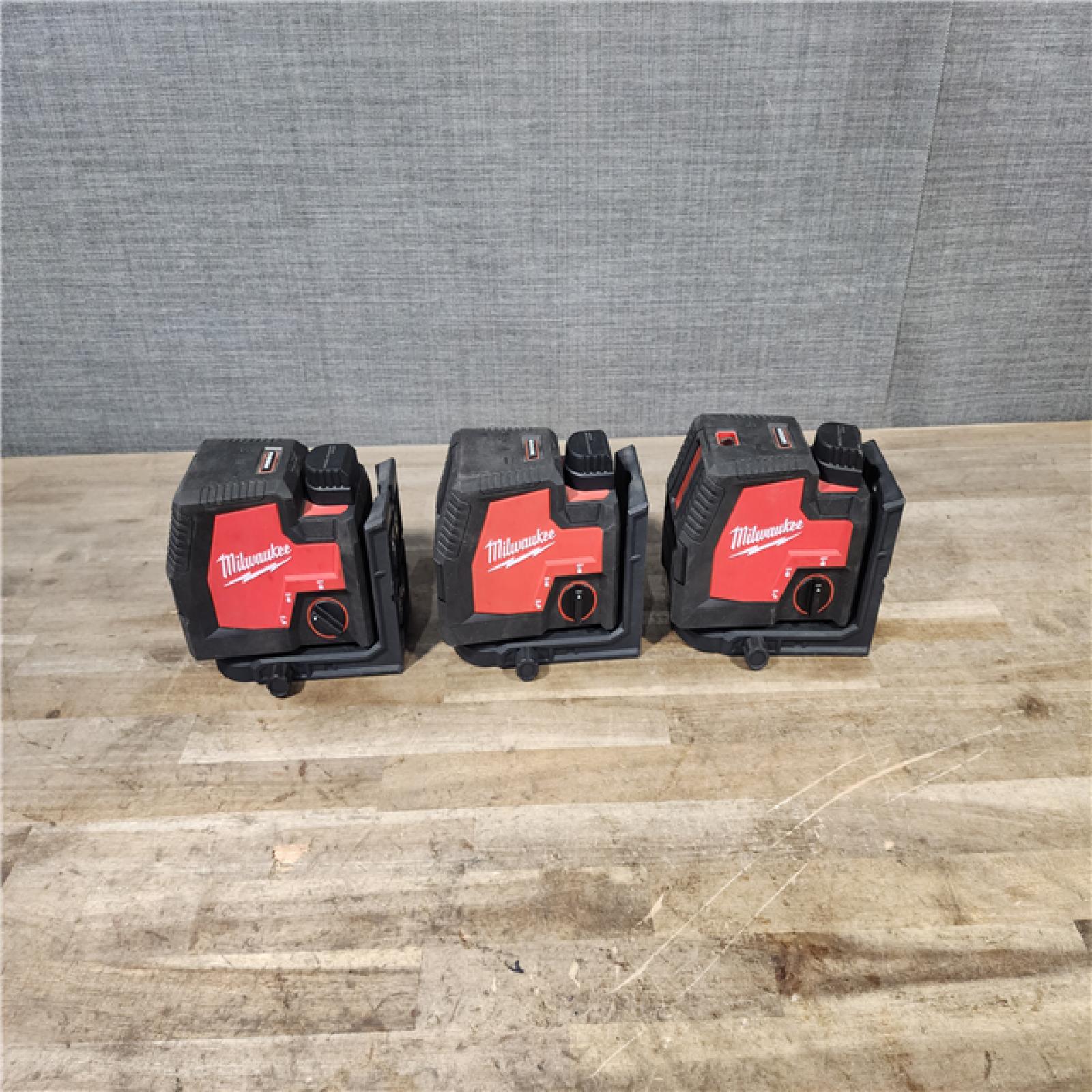 HOUSTON LOCATION - AS-IS MILWAUKEE 3 TOOL COMBO