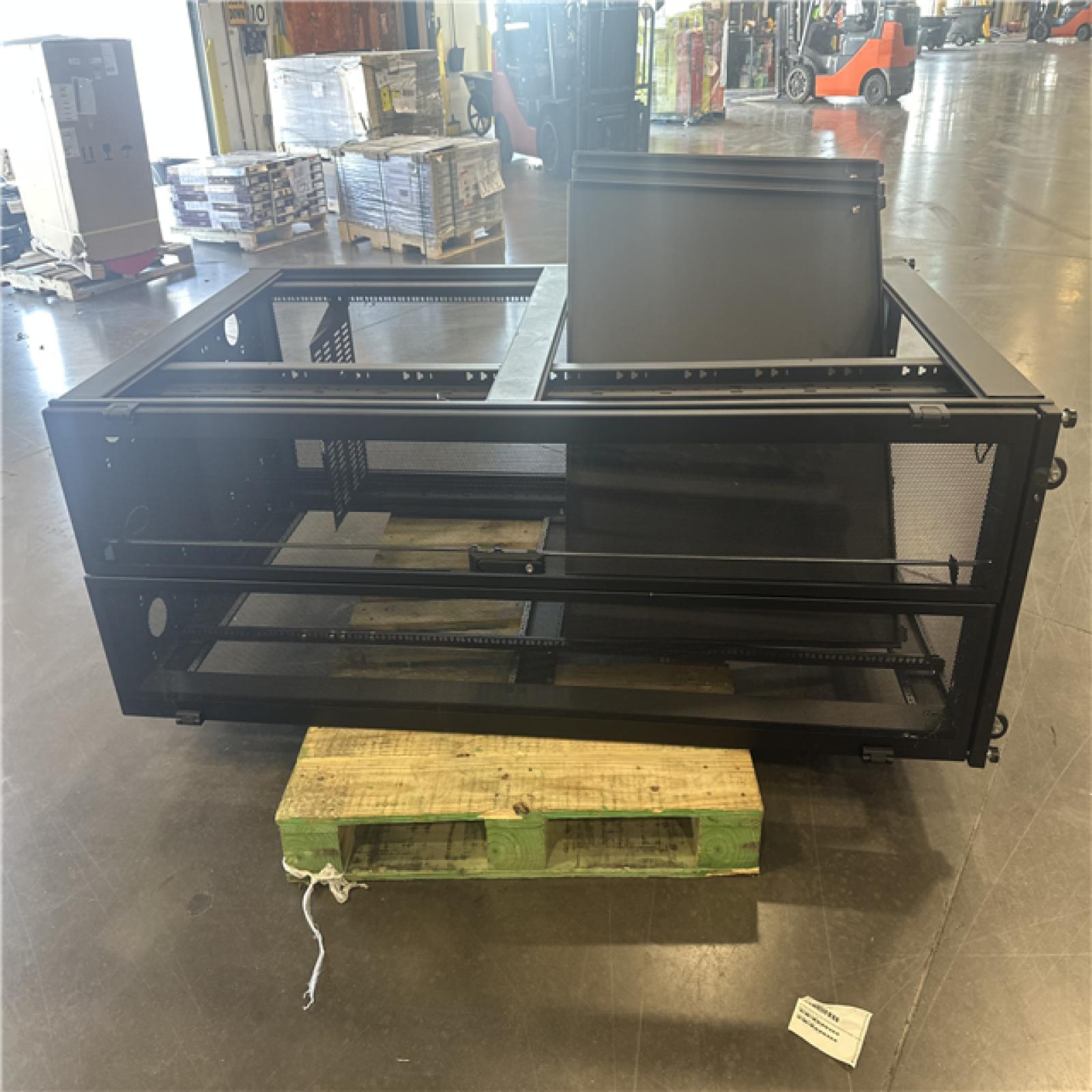 GF-Series Global Frame Gen 2 Server Cabinet 600WX42UX1000D