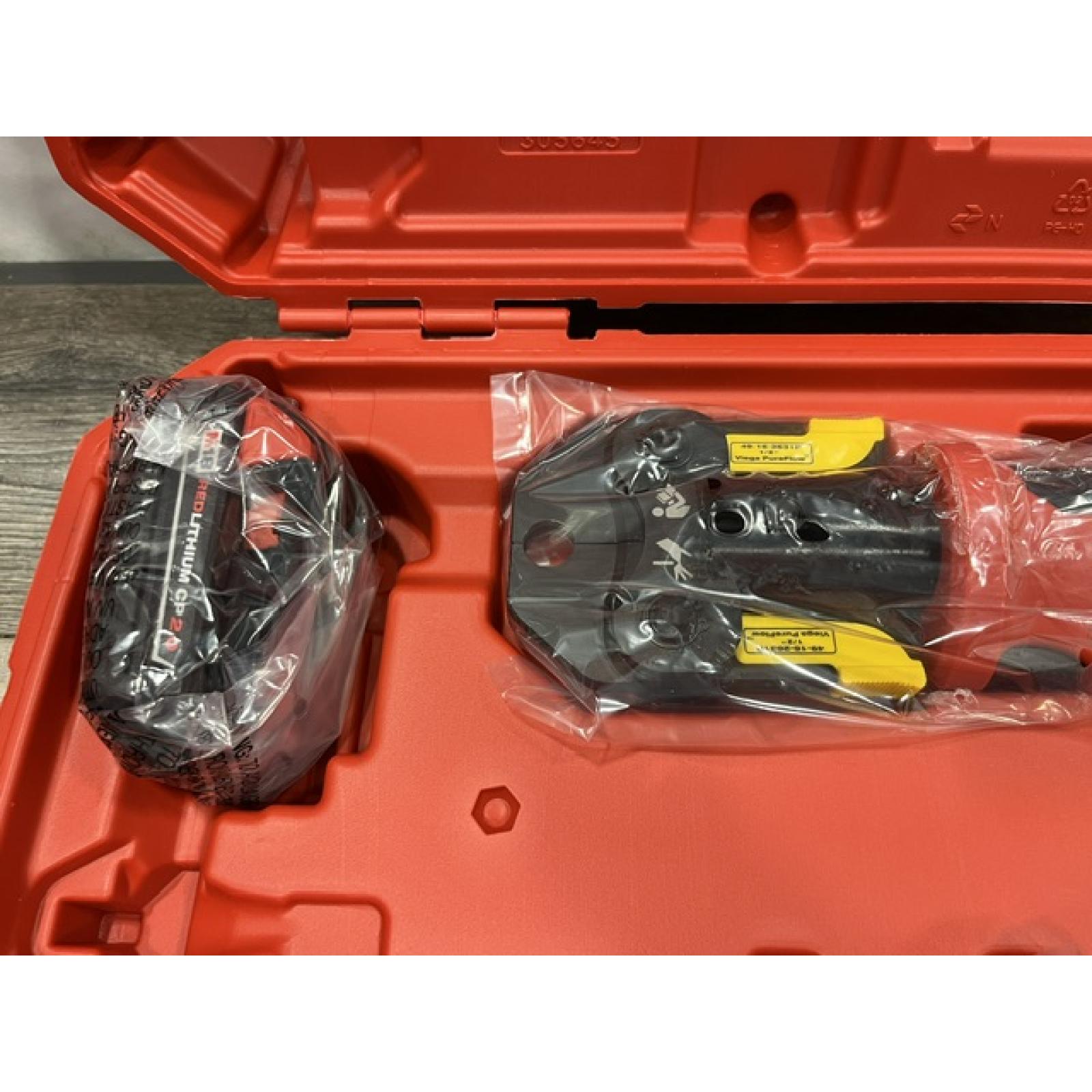 NEW - Milwaukee 18V Lithium-Ion Cordless Short Throw PEX Press Tool Kit