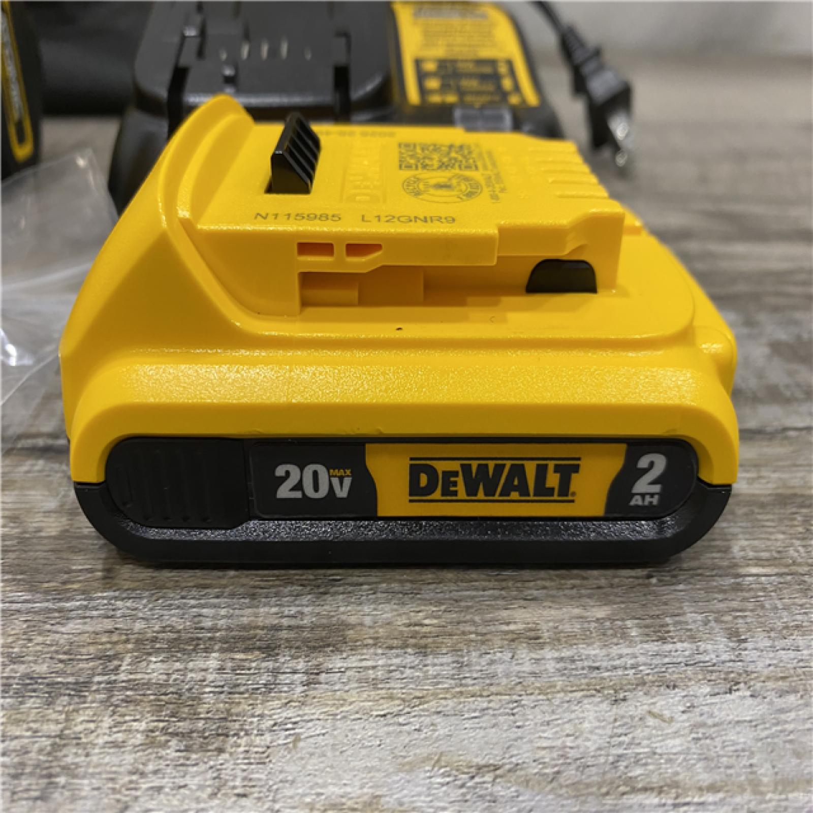 LIKE NEW - DEWALT Atomic 20V Max Lithium-Ion Brushless Cordless Compact 1/4 in. Impact Driver Kit