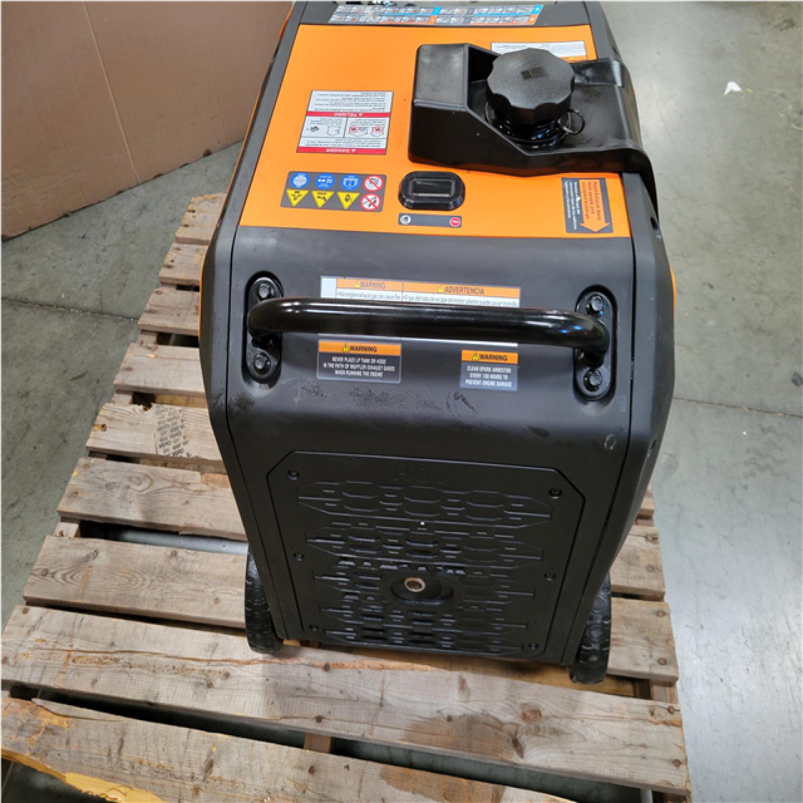 CALIFORNIA AS-IS GENERAC 5 200/3 900-WATT DUAL FUEL INVERTER GENERATOR