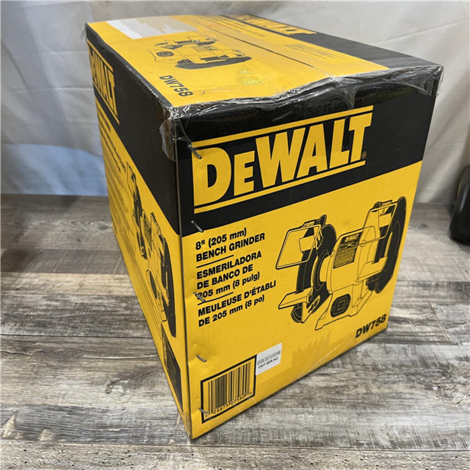 NEW - DEWALT 8 in. 205 mm Bench Grinder