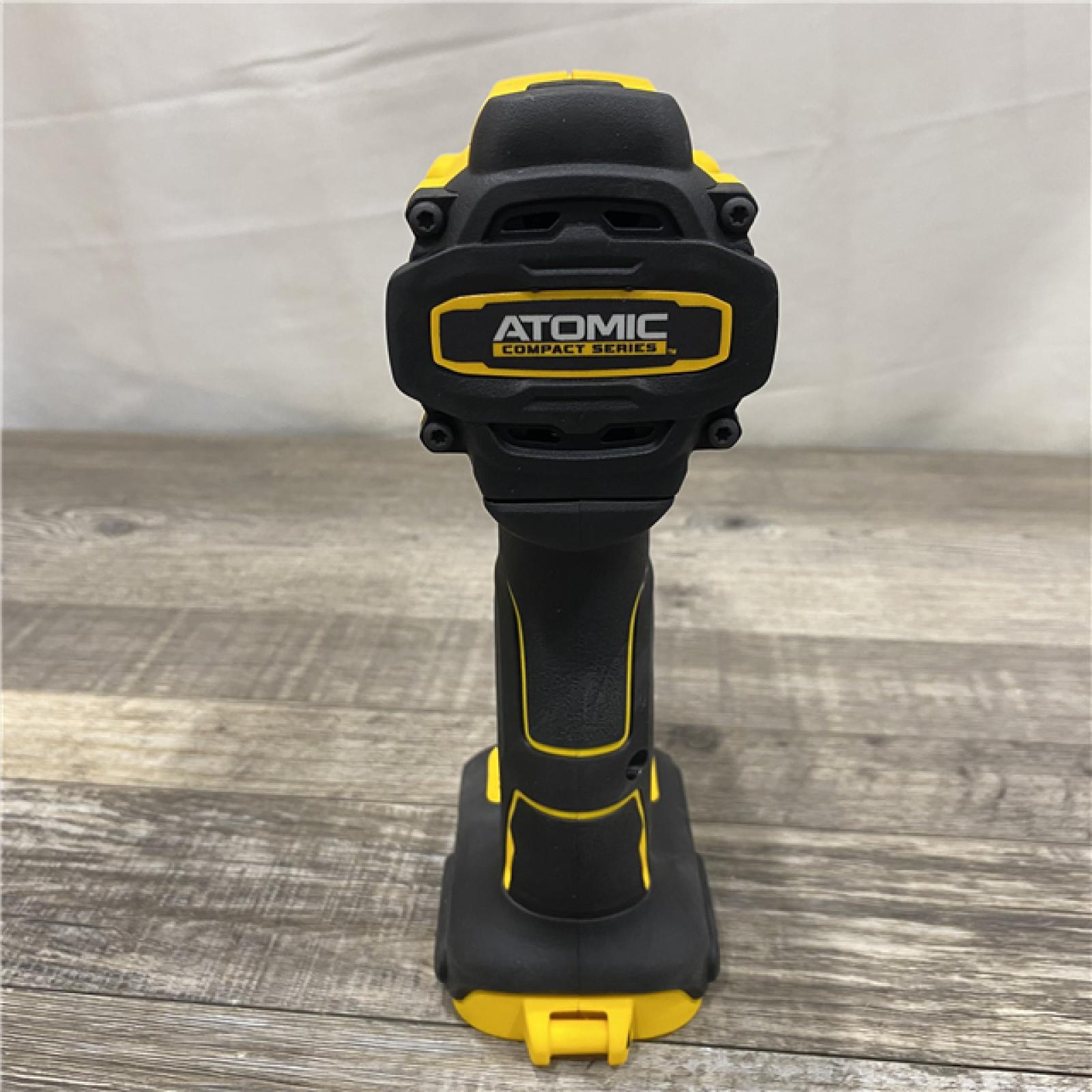 AS-IS- DEWALT ATOMIC 20V Cordless 1/2 in. Compact Hammer Drill Kit