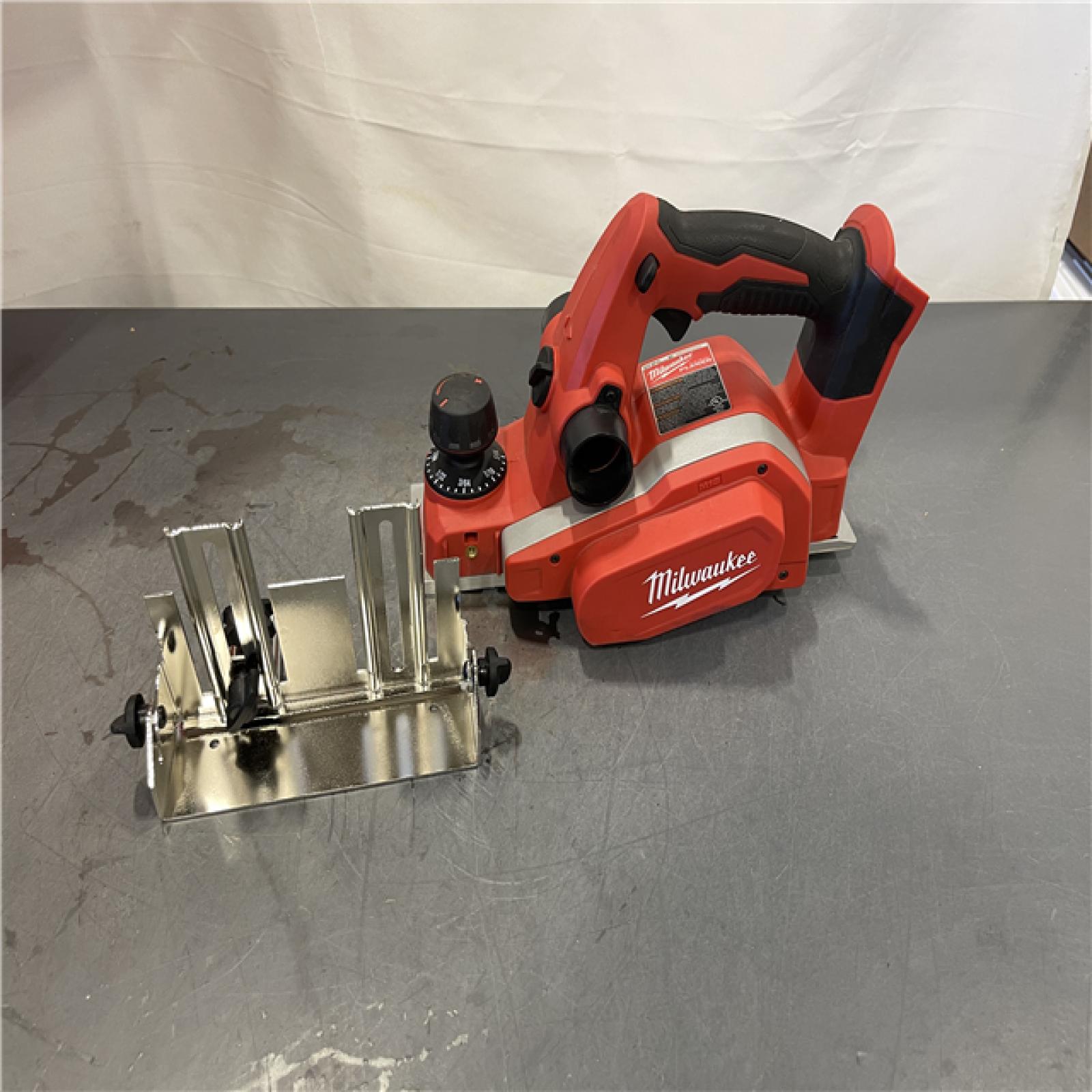 AS-IS - Milwaukee M18 18-Volt Lithium-Ion Cordless 3-1/4 in. Planer
