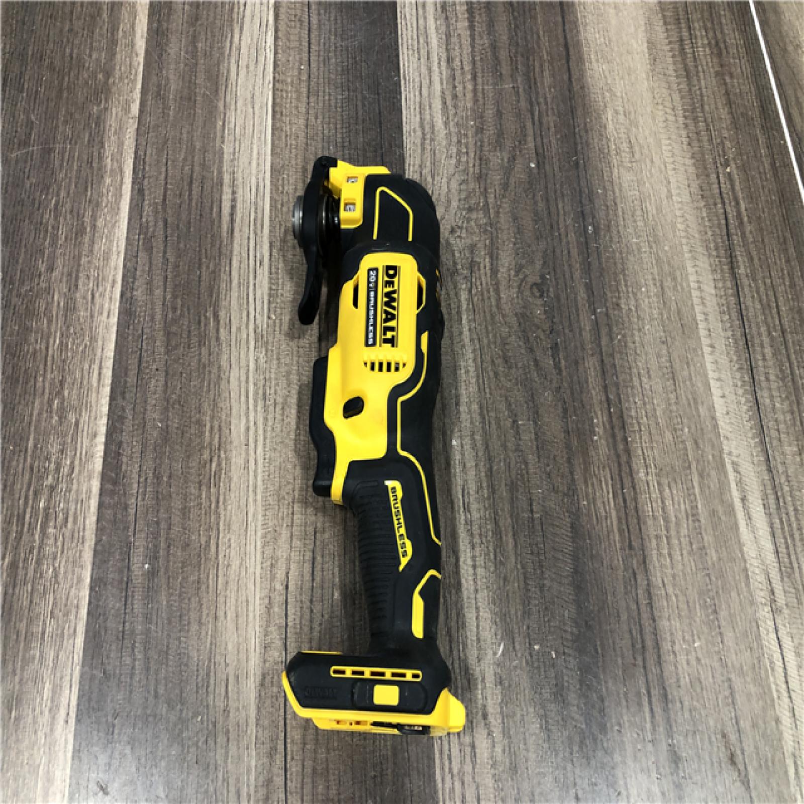 AS-IS DEWALT ATOMIC 20V MAX Cordless Brushless Oscillating Multi Tool (Tool Only)