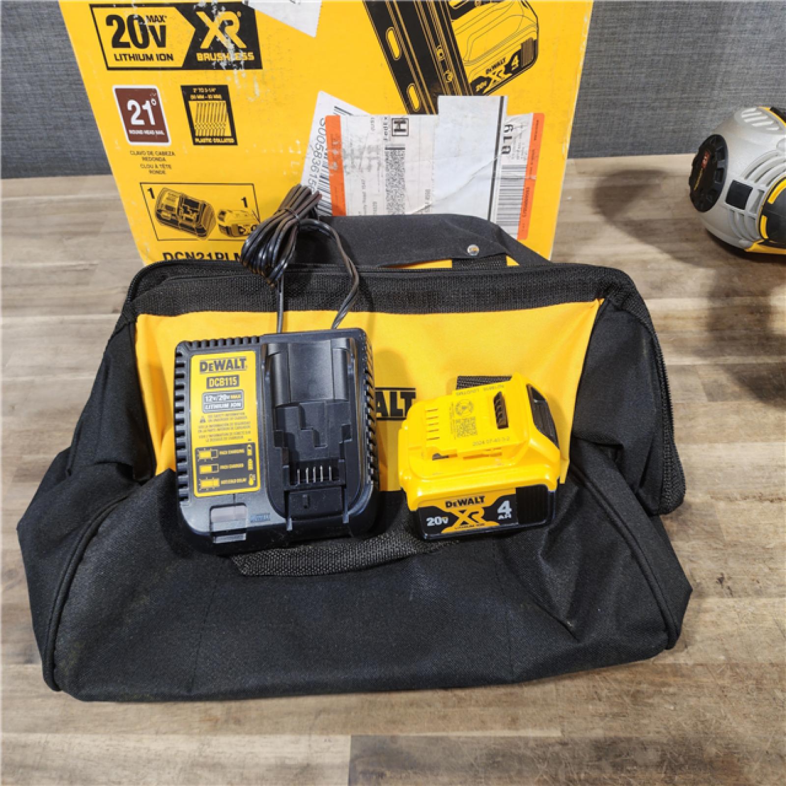HOUSTON LOCATION - AS-IS DeWalt 20V MAX Collated Cordless Framing Nailer Tool Kit with Rafter Hook