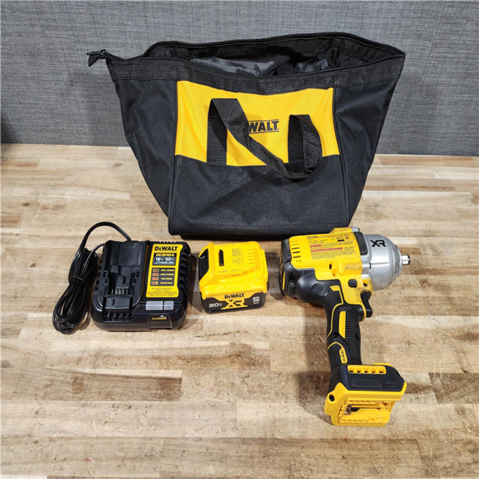 HOUSTON LOCATION - AS - IS DEWALT 20V MAX Lithium-Ion Cordless 1/2 in. Impact Wrench Kit