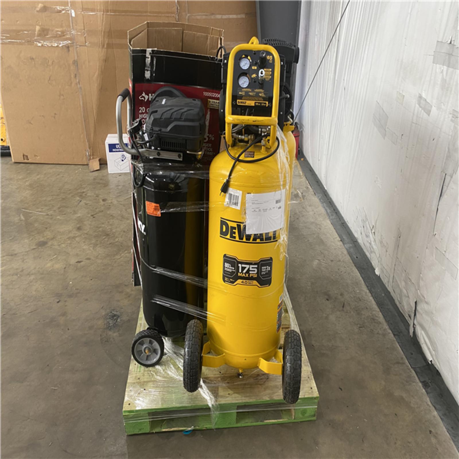 Houston Location AS IS - Outdoor pallet