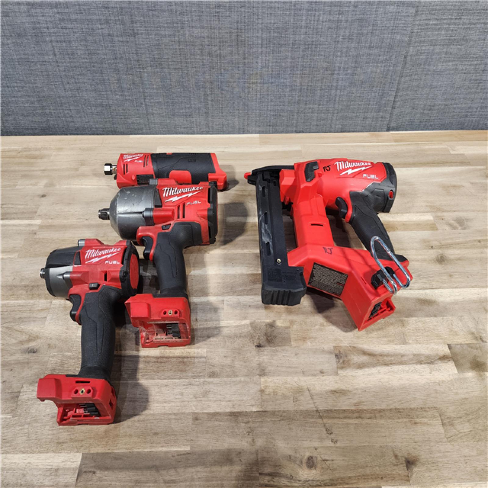 HOUSTON LOCATION - AS-IS MILWAUKEE 4 TOOL COMBO
