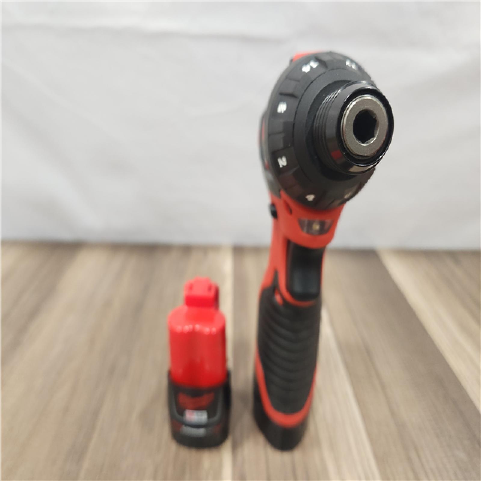 AS-IS- Milwaukee - M12 12V Cordless Screwdriver Kit