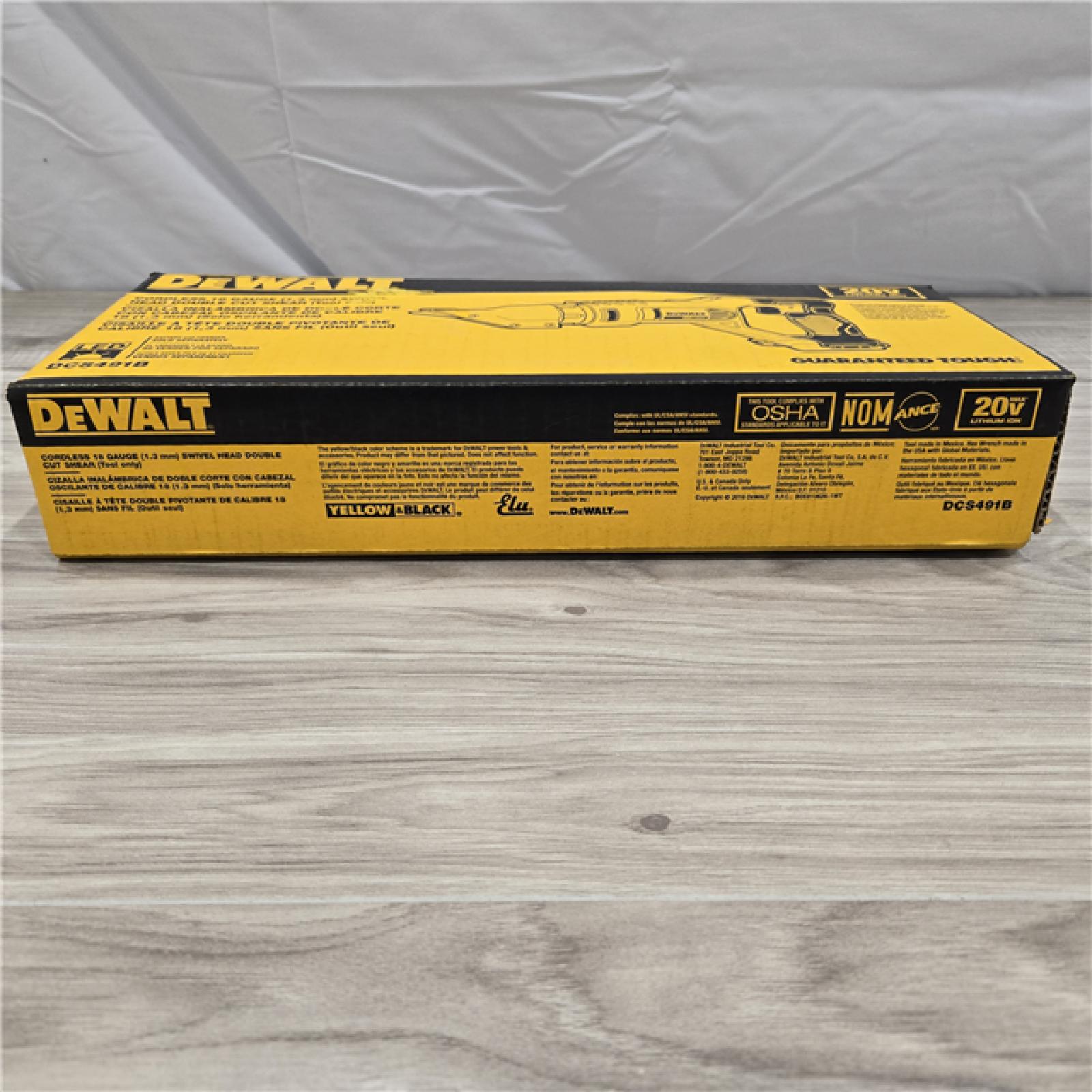 NEW! - Dewalt 20V MAX 18 Gauge Swivel Head Shears Bare (Tool Only)