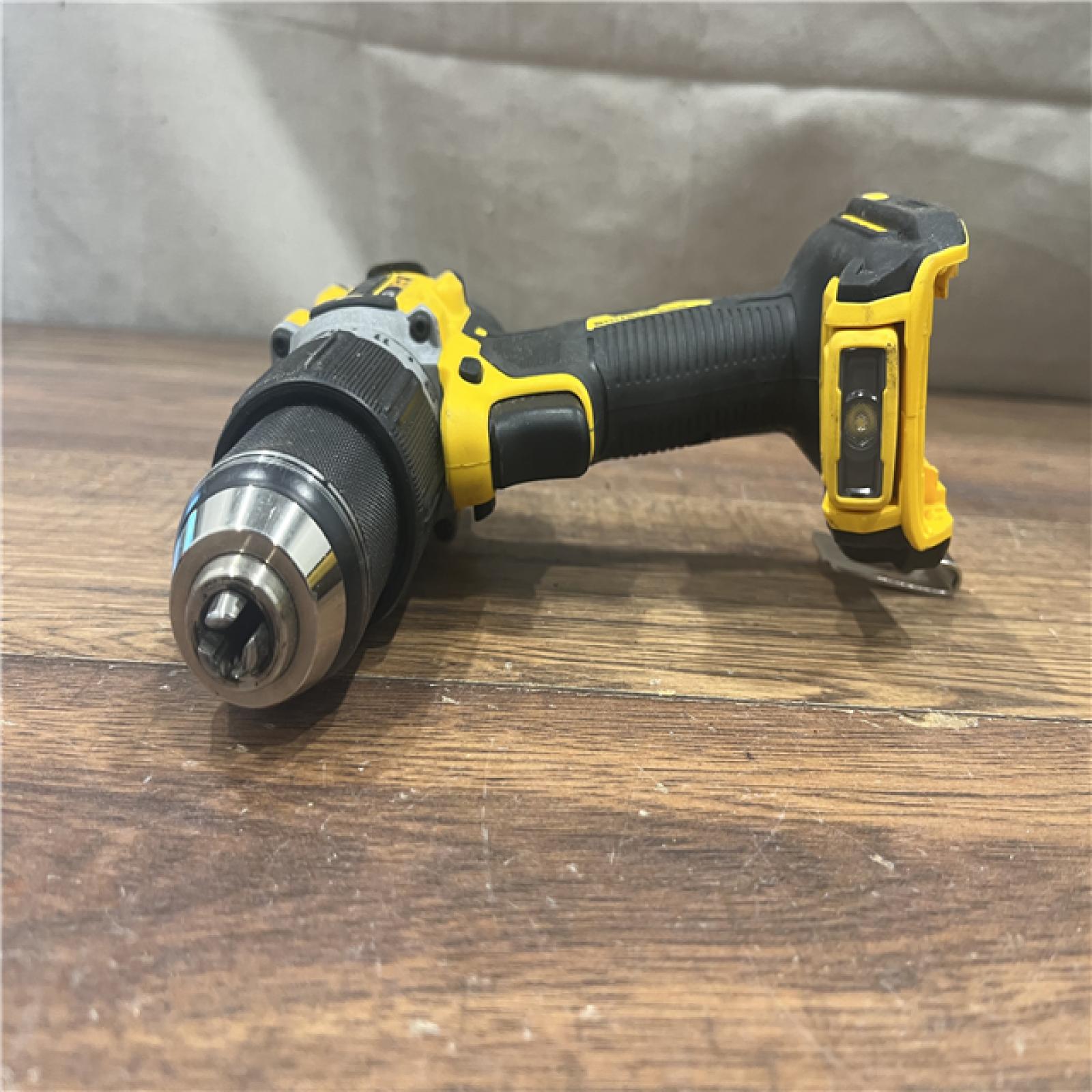 AS-IS 20-Volt XR Lithium-Ion 6-Tool Cordless Combo Kit with (2) 5.0 Ah Battery Packs and Charger