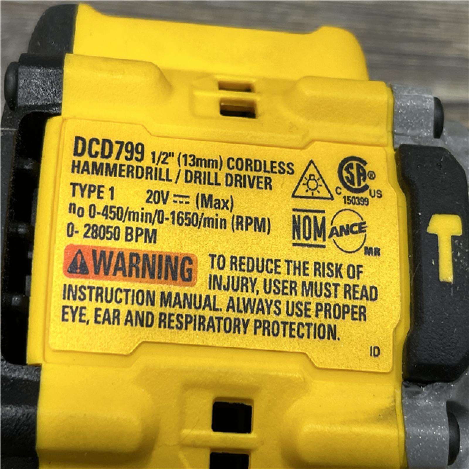 AS-IS DEWALT ATOMIC 20V Lithium-Ion Cordless 1/2 in. Hammer Drill Kit