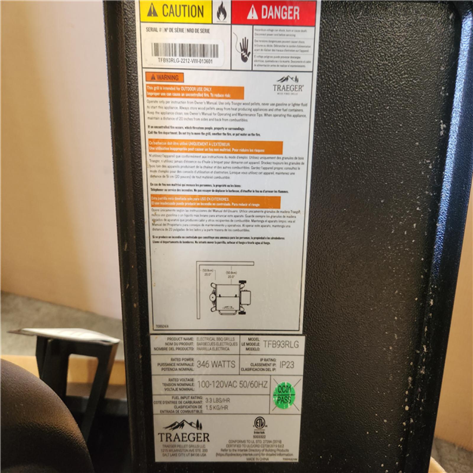 Phoenix AS-IS Traeger Ironwood XL Wi-Fi Pellet Grill and Smoker in Black