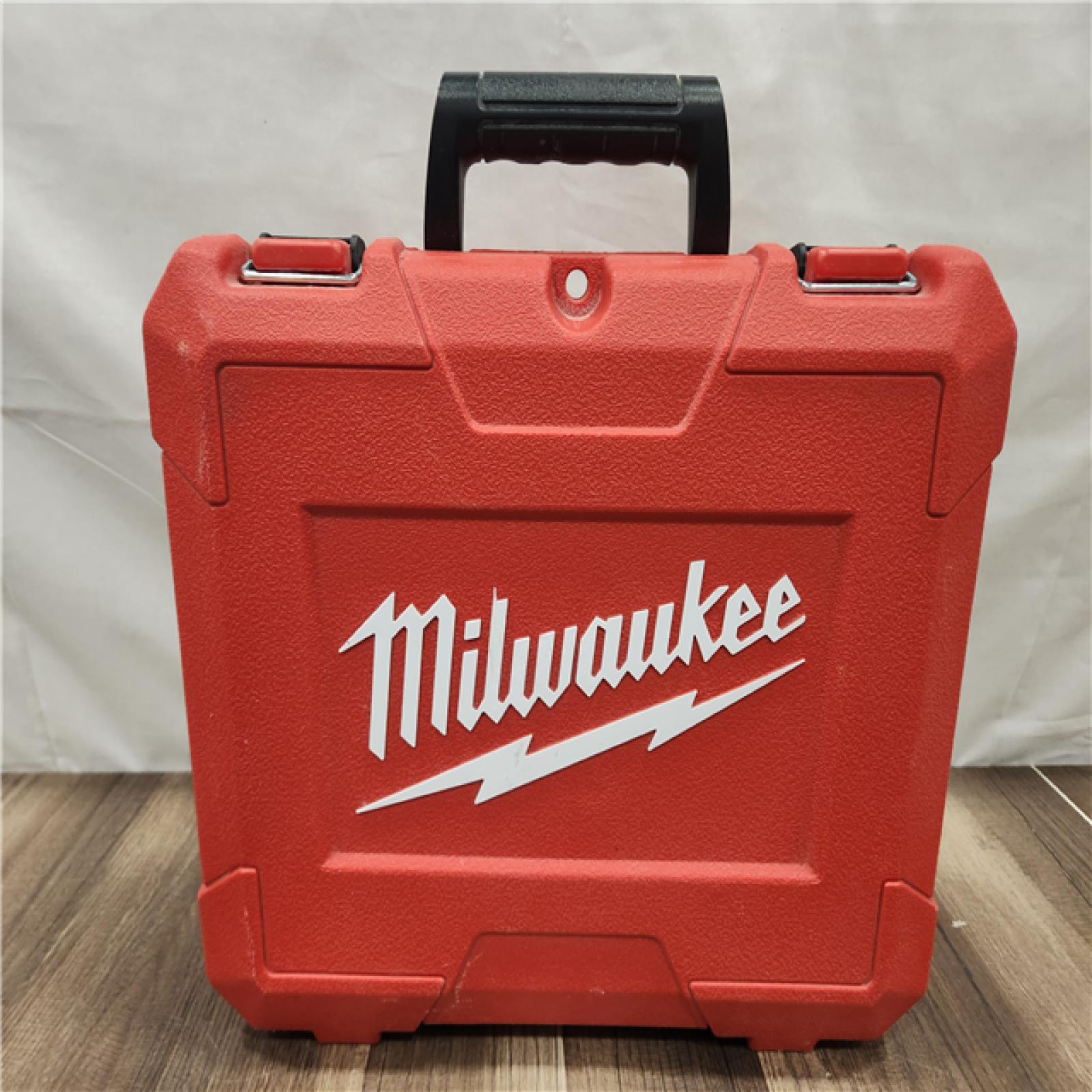 AS-IS- Milwaukee M12 12-Volt Lithium-Ion Cordless PEX Expansion Tool Kit with (2) 1.5 Ah Batteries  (3) Expansion Heads and Hard Case