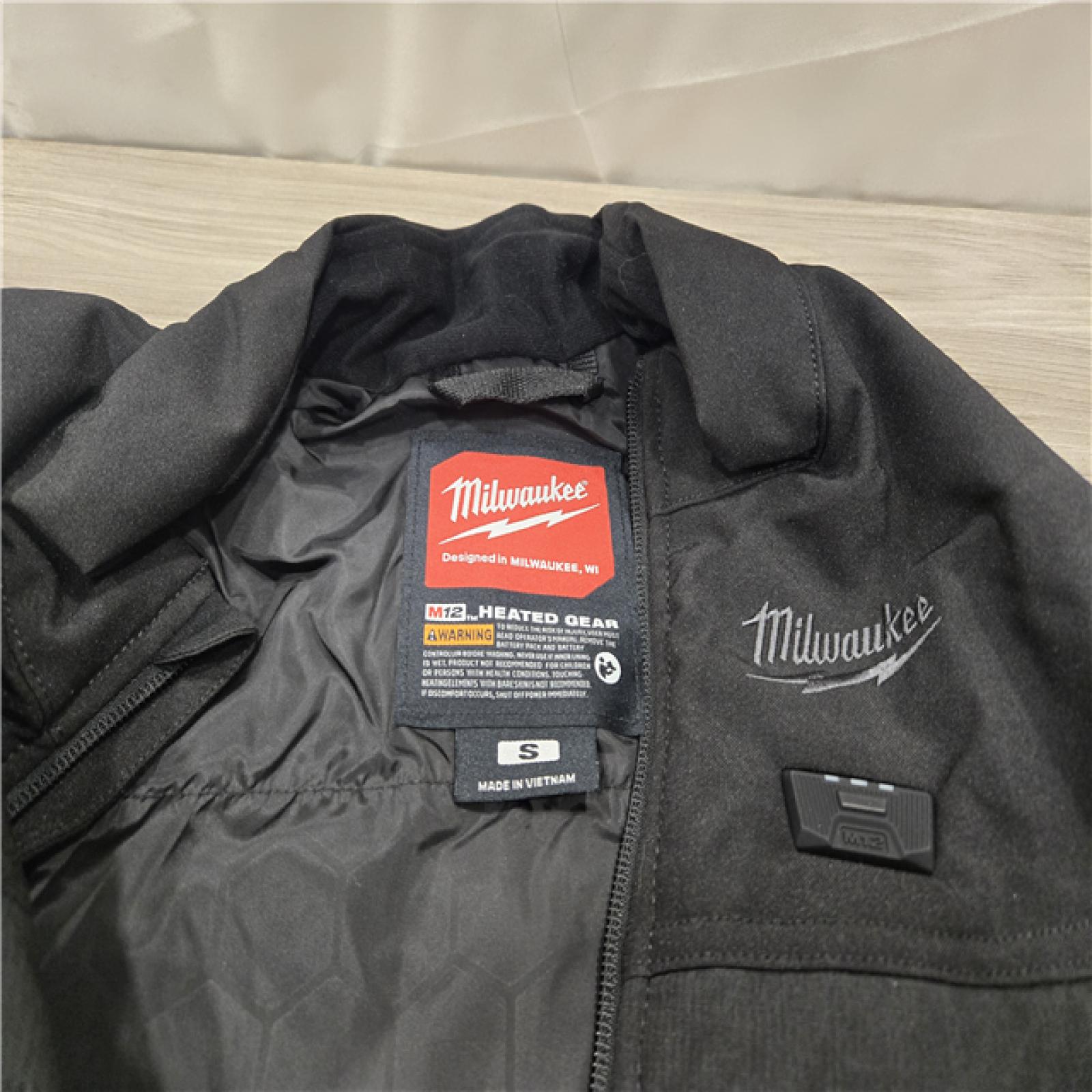 AS-IS Milwaukee Women's Black Small Heated Axis Vest Kit