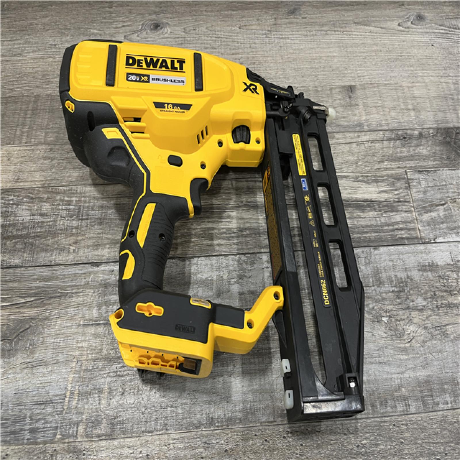 AS-IS DEWALT 20V MAX XR 16-Gauge Lithium-Ion Cordless Finish Nailer (Tool Only)