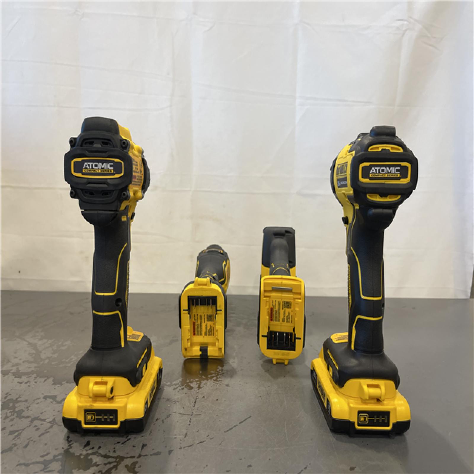 AS-IS- DeWalt 20V MAX ATOMIC Cordless Brushless 4-Tool Combo Kit