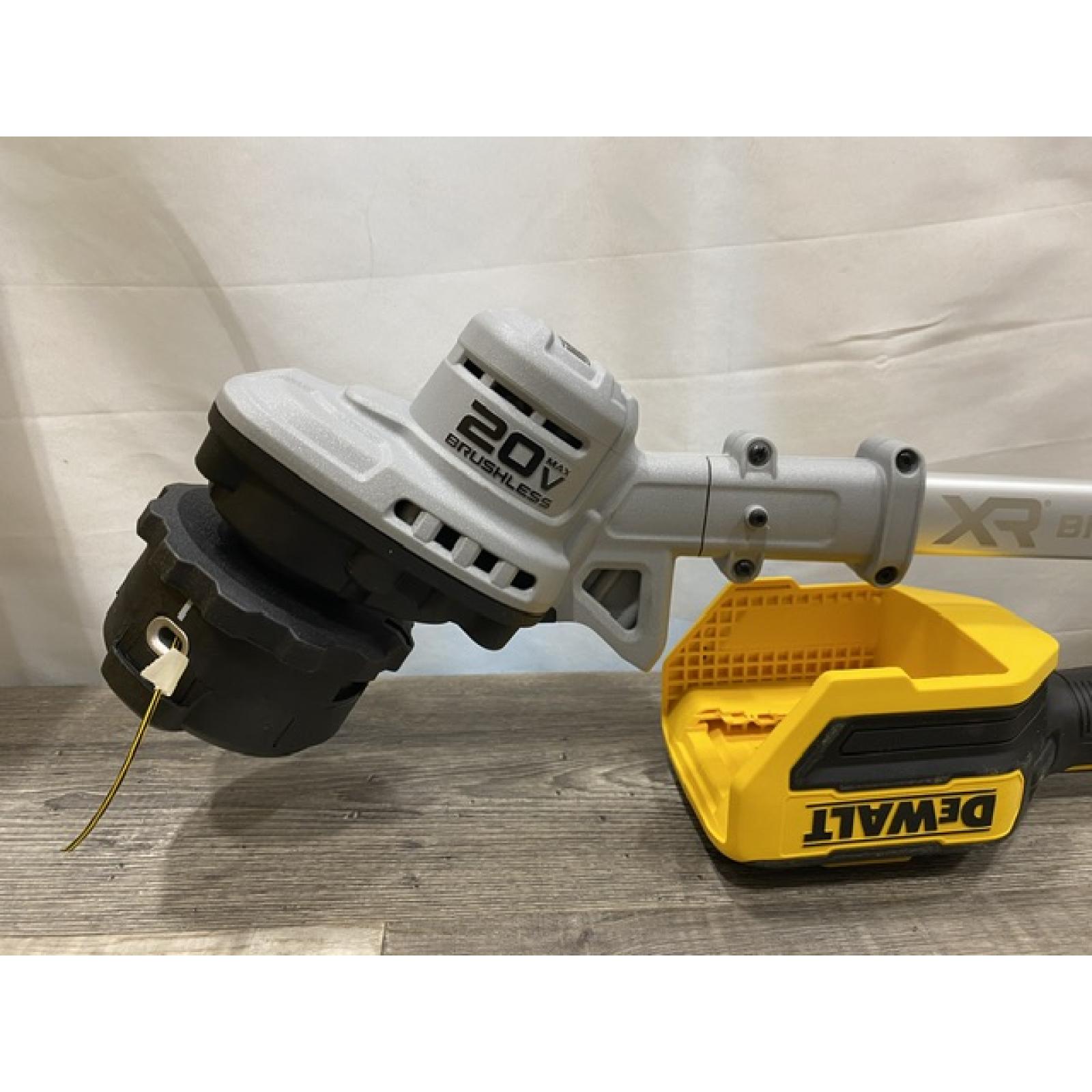 AS-IS DEWALT 20V MAX 14 in. Brushless Cordless Battery Powered Foldable String Trimmer Kit