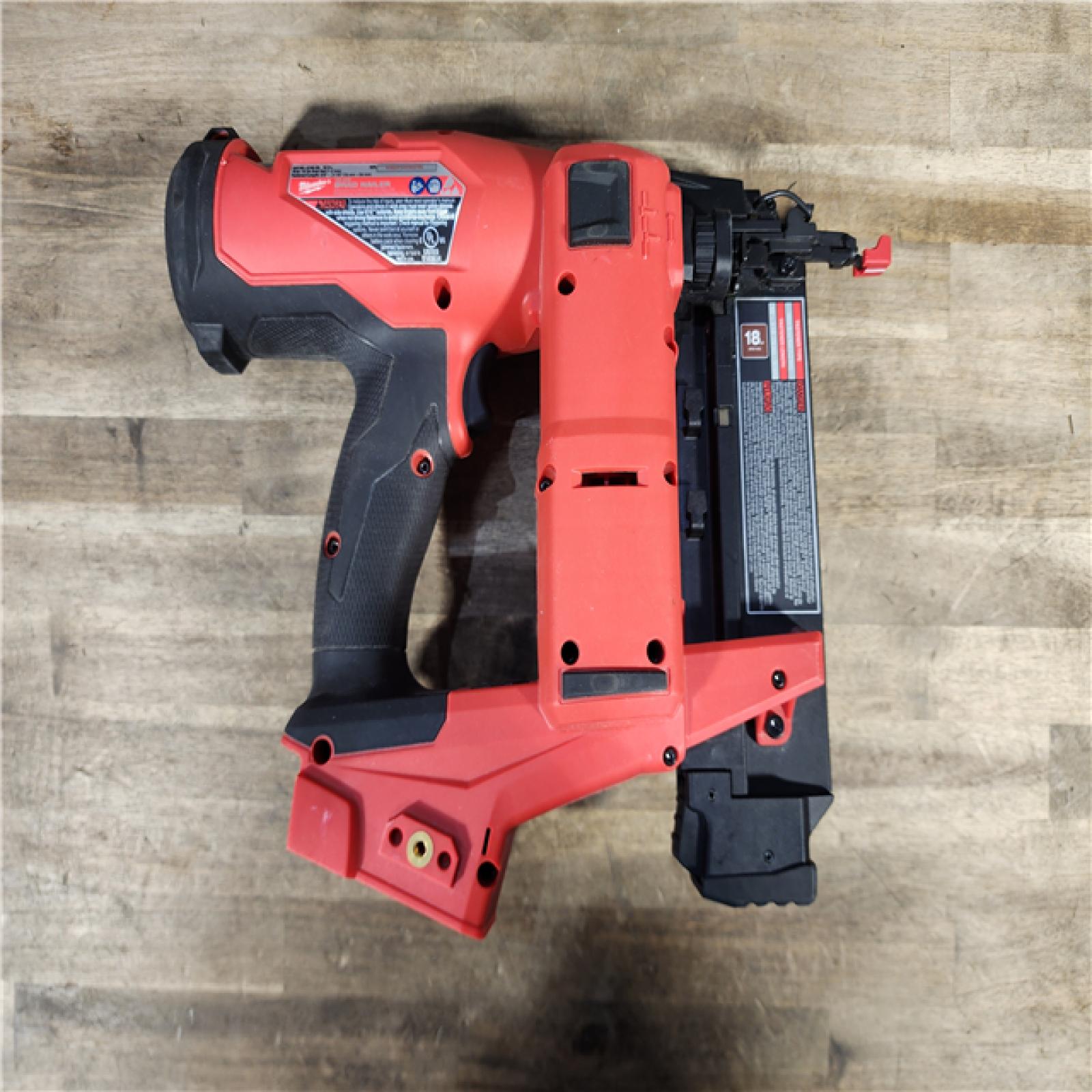 HOUSTON - LOCATION - AS-IS Milwaukee M18 Fuel 18V Brushless 18-Gauge Brad Nailer 2746-20 (Bare Tool)