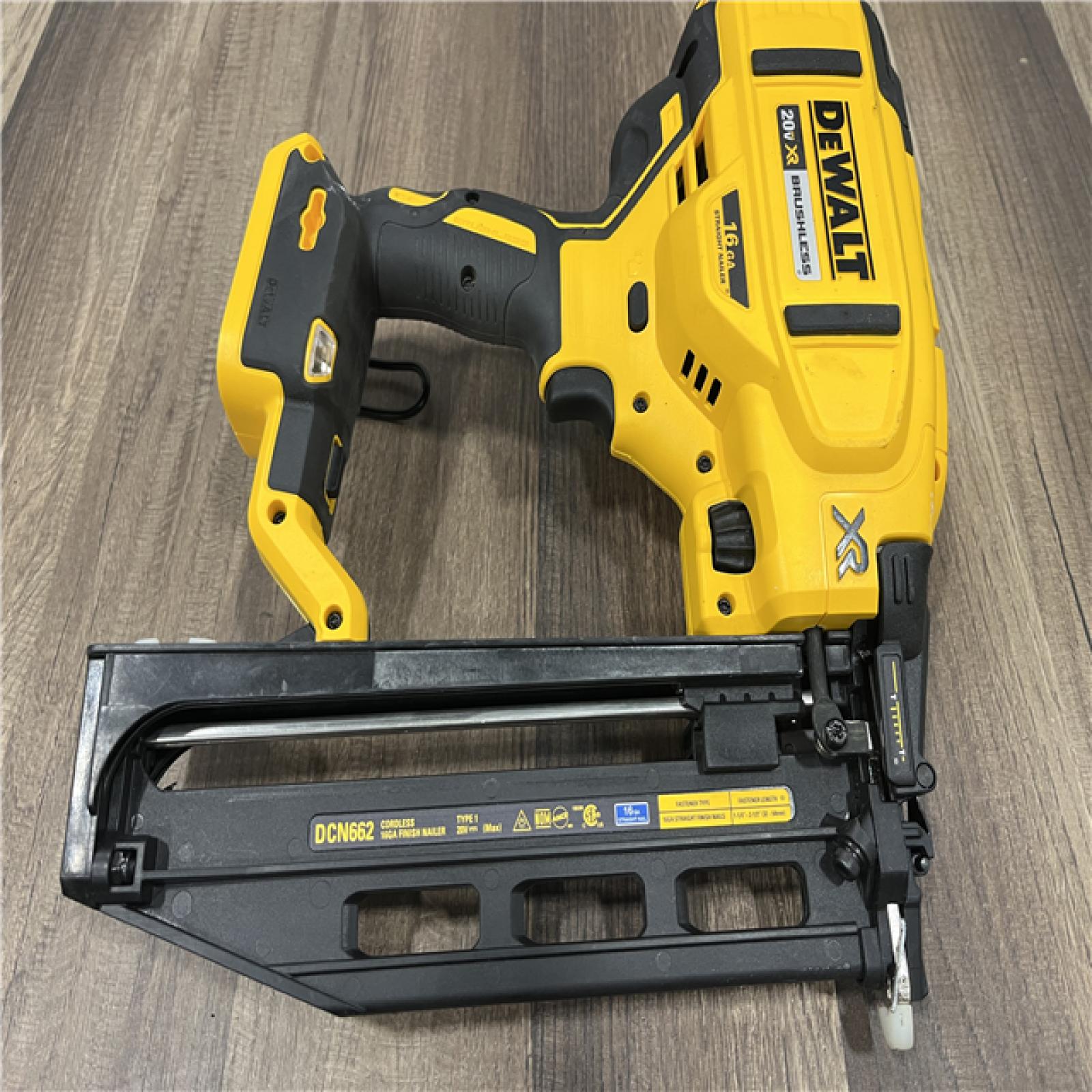 AS-IS DEWALT 20V MAX XR 16-Gauge Lithium-Ion Cordless Finish Nailer (Tool Only)