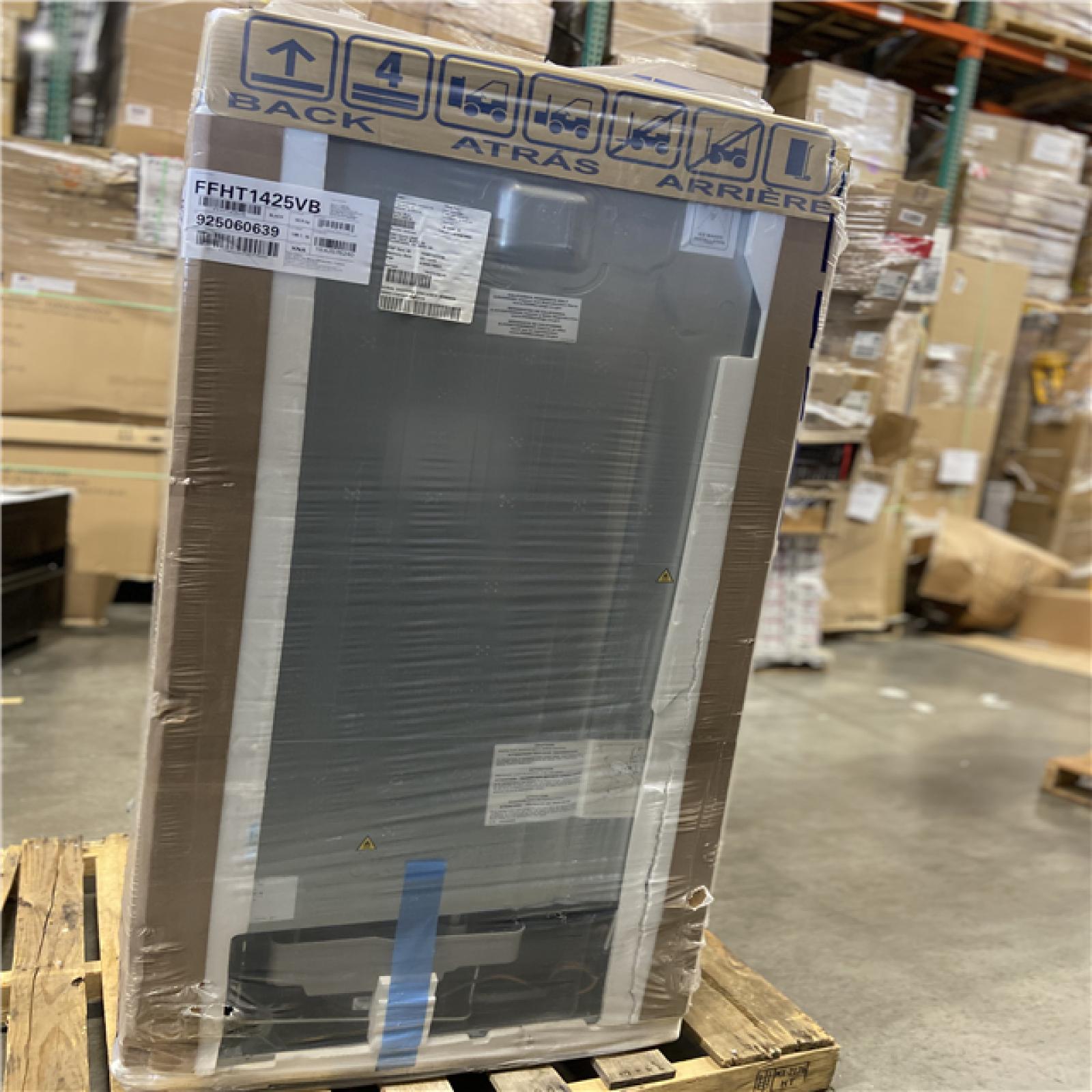 DALLAS LOCATION - Frigidaire 27.6 in. 14 cu. ft. Top Freezer Refrigerator in Black, ENERGY STAR