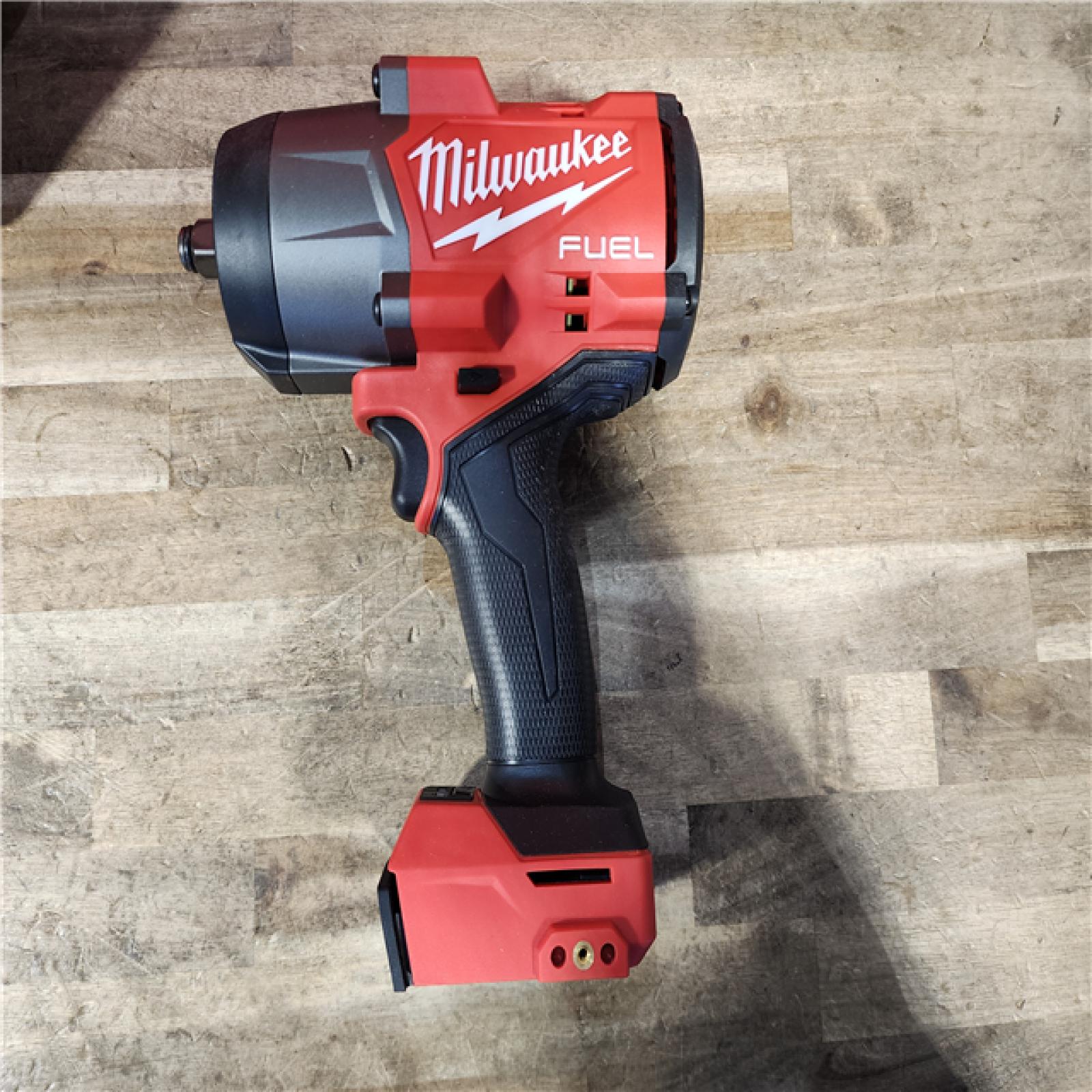 HOUSTON LOCATION - AS-IS Milwaukee FUEL 18V Lithium-Ion Brushless Cordless 1/2 in. Impact Wrench w/Friction Ring Kit