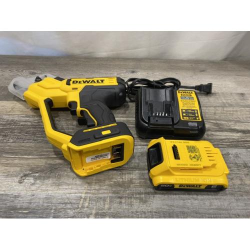 AS-IS DEWALT 20V MAX Cordless Battery Powered Pruner Kit