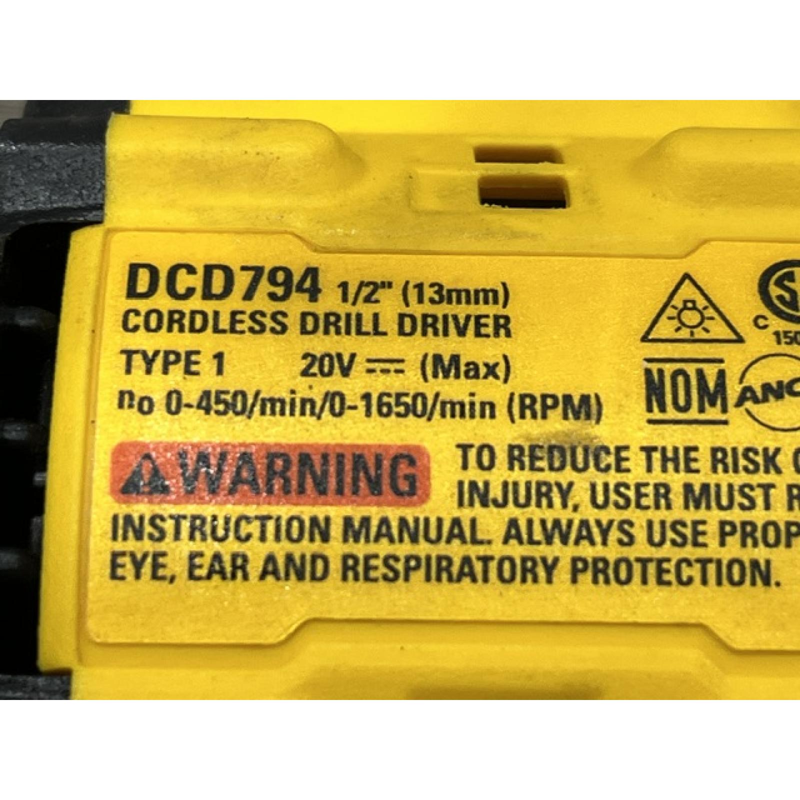 AS-IS DEWALT Atomic 20V Lithium-Ion Cordless Compact 1/2 in. Drill/Driver Kit
