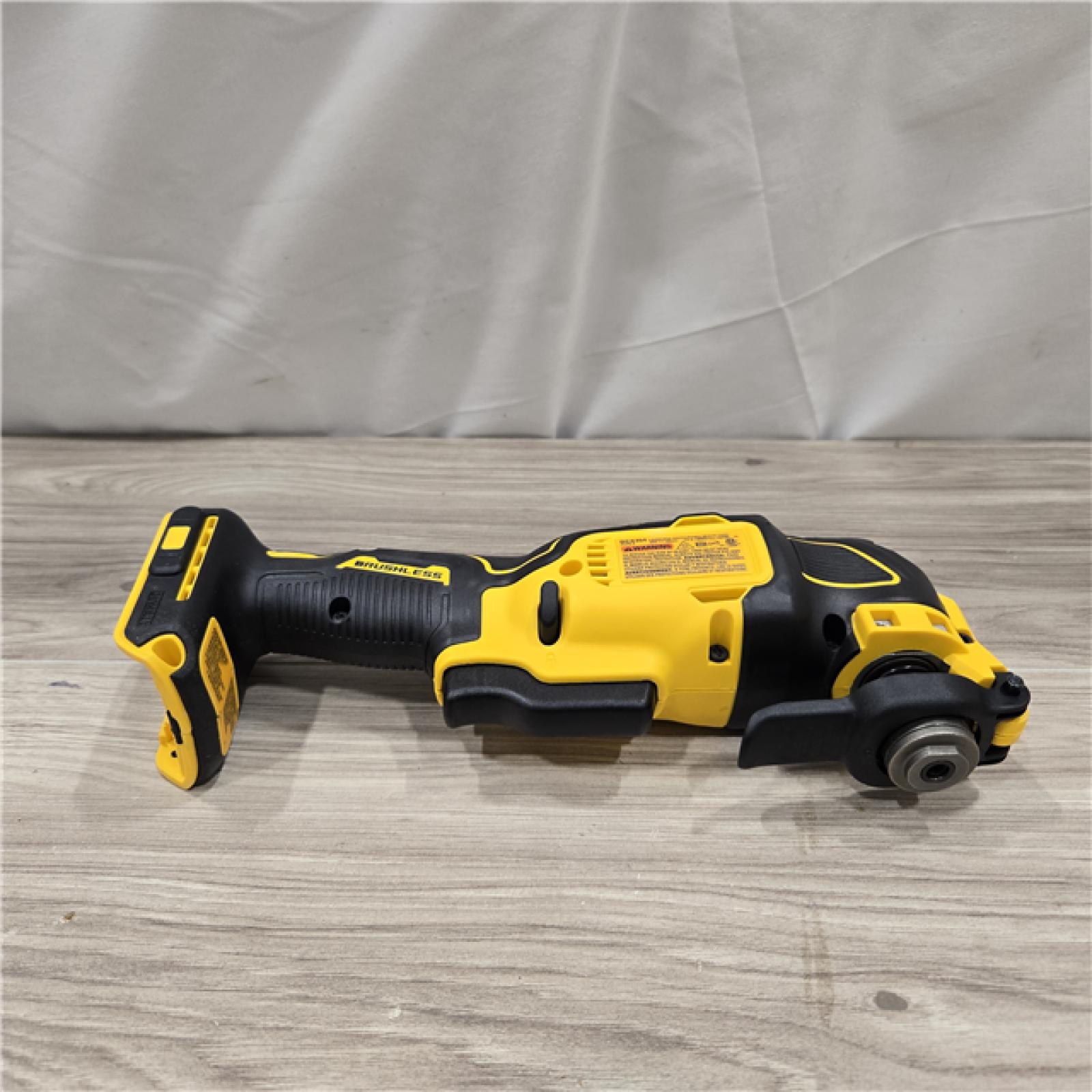 AS-IS DEWALT ATOMIC 20V MAX Cordless Oscillating Multi Tool (Tool Only)