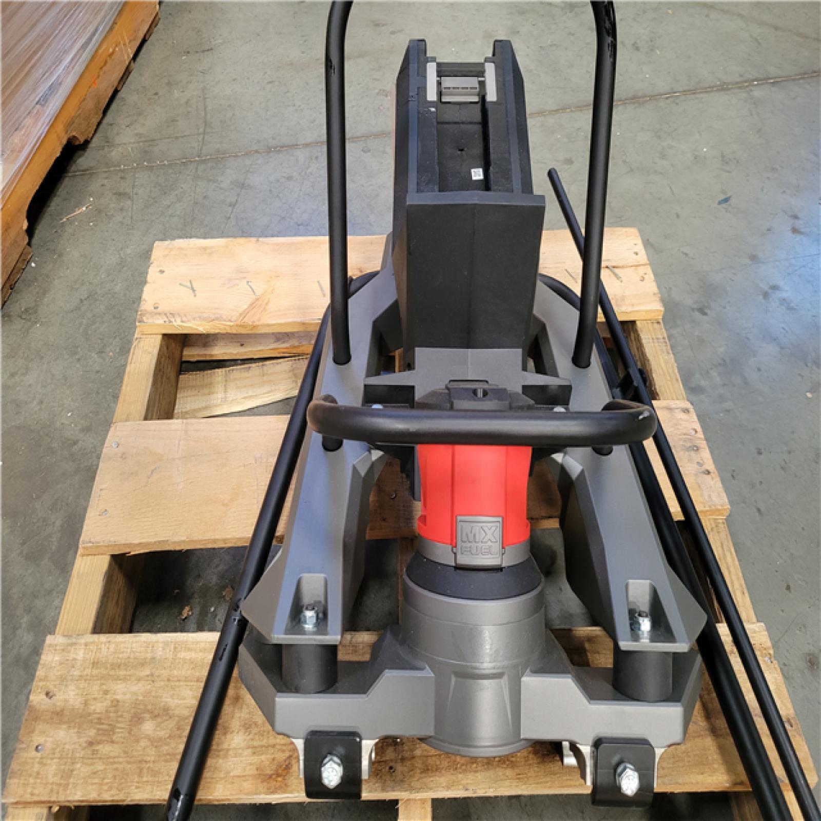 CALIFORNIA APPEARS NEW MILWAUKEE VIBRATORY SCREED