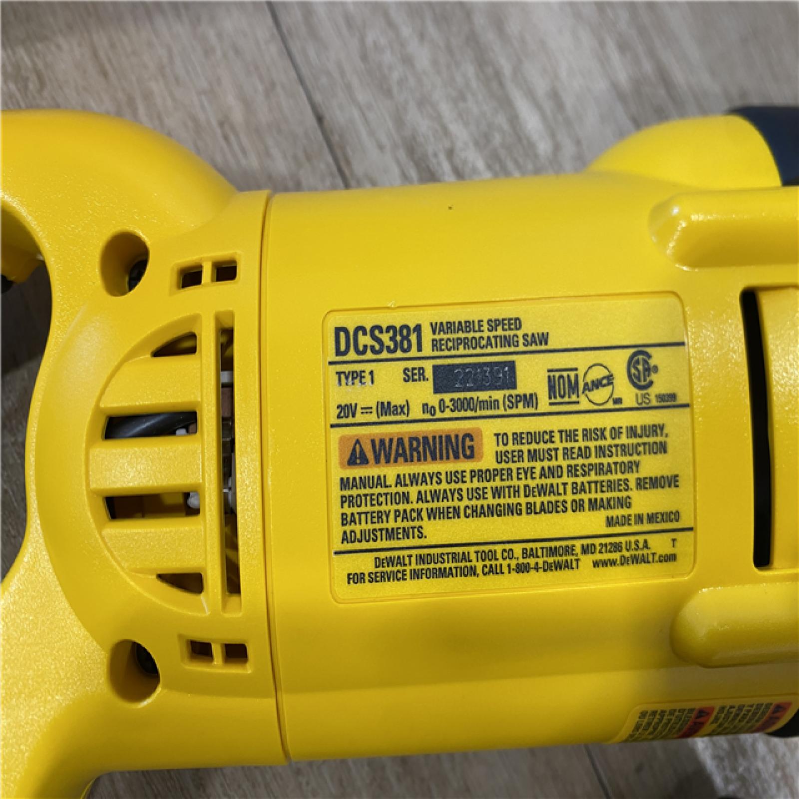 AS-IS DEWALT 20-Volt MAX Lithium-Ion Cordless Combo Kit (4-Tool) with (2) Batteries 3.0Ah  Charger and Tool Bag