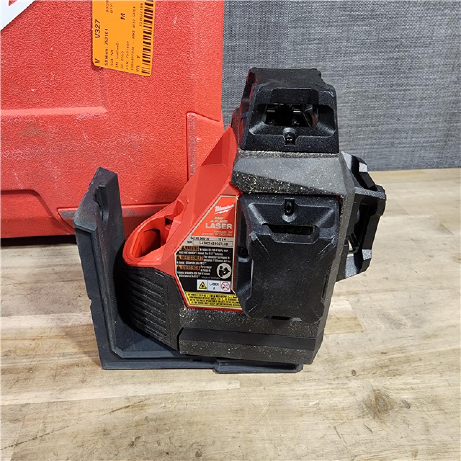 HOUSTON LOCATION - AS-IS Milwaukee-3632-21 M12 Green Beam Laser 360° 3-Plane Kit
