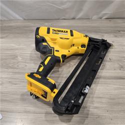 AS-IS DeWalt 15 GA ANGLED FINISH NAILER KIT