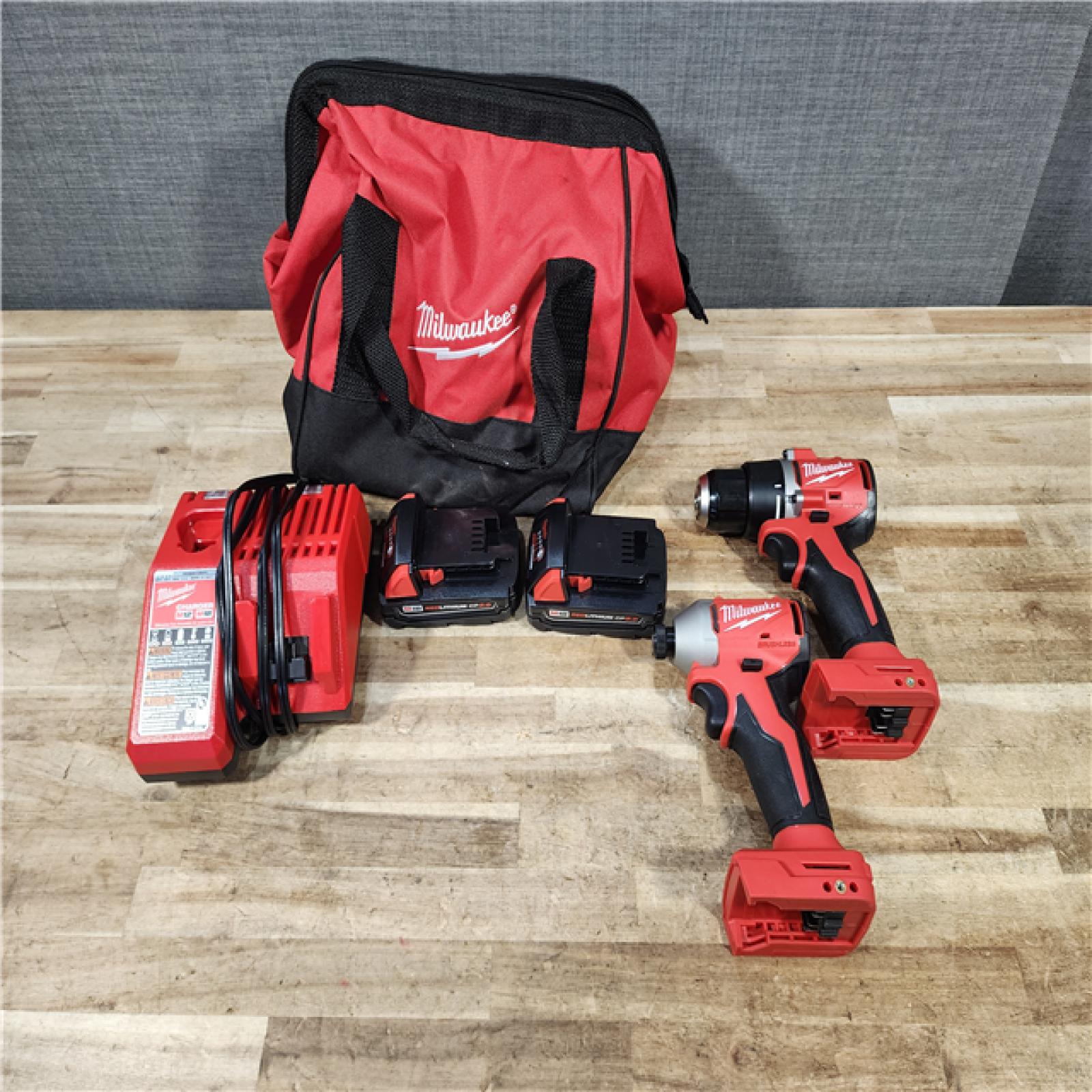 HOUSTON LOCATION - AS - IS Milwaukee 2 Tool Combo Kit W/ (2) Battery & Charger