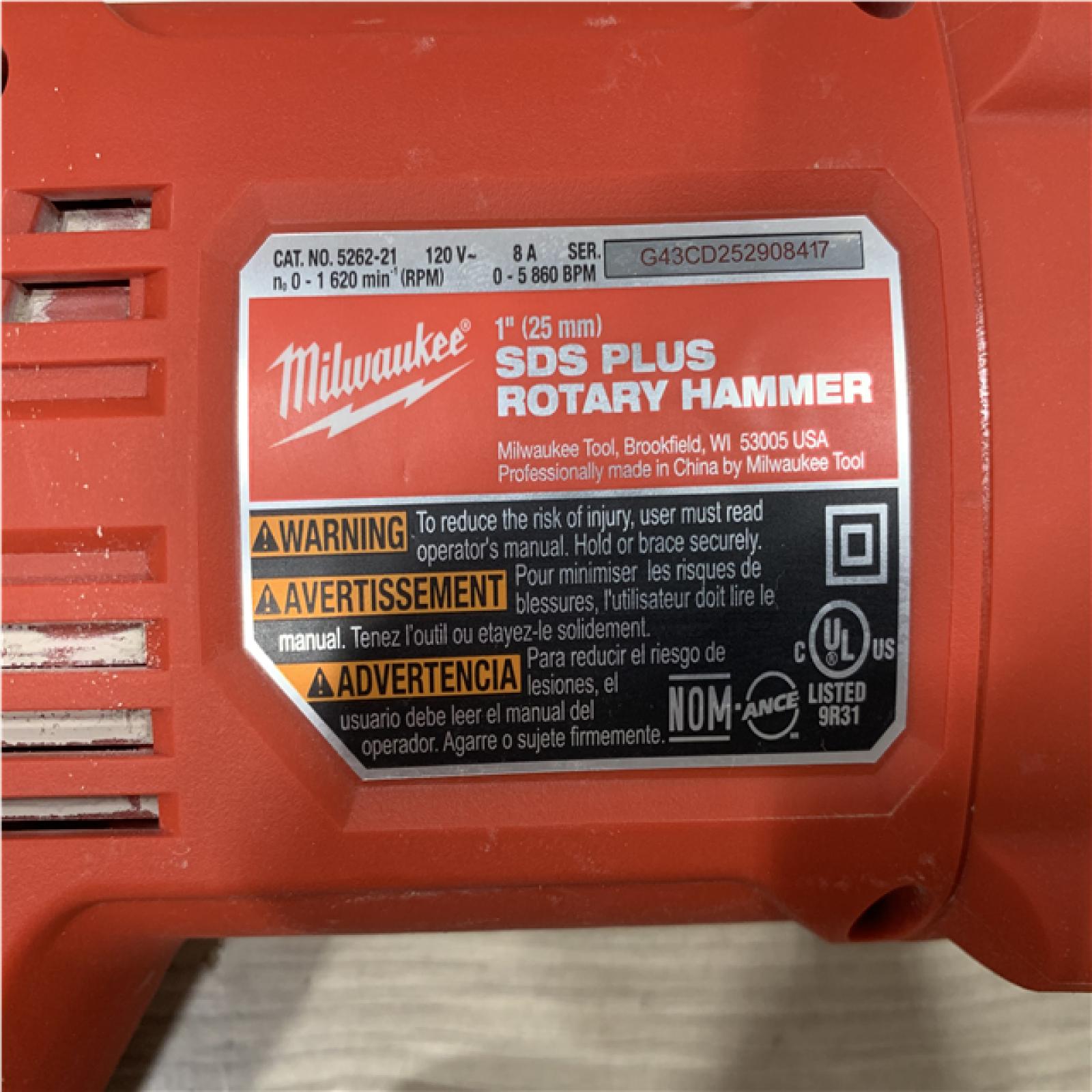 AS-IS Milwaukee 8 Amp Corded 1 in. SDS D-Handle Rotary Hammer