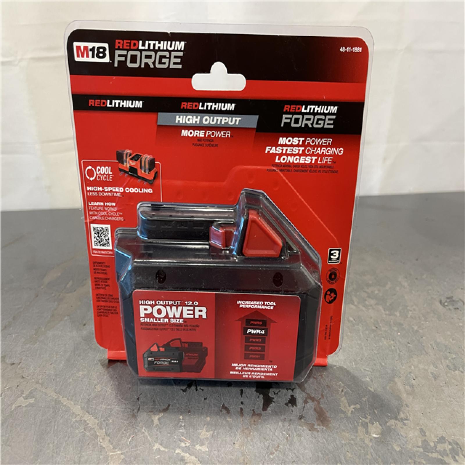 New! - Milwaukee M18 18V Lithium-Ion REDLITHIUM FORGE XC 8.0 Ah Battery