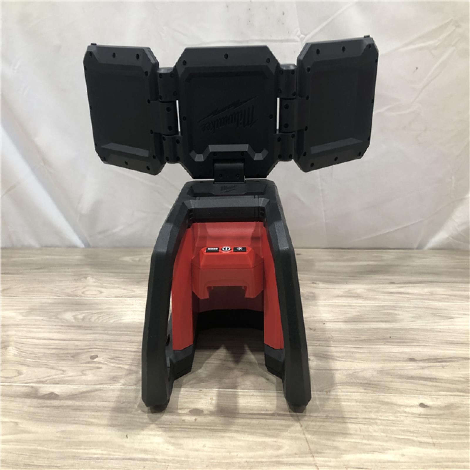 AS-IS Milwaukee M18 4500 Lm LED Battery Handheld Flood Light