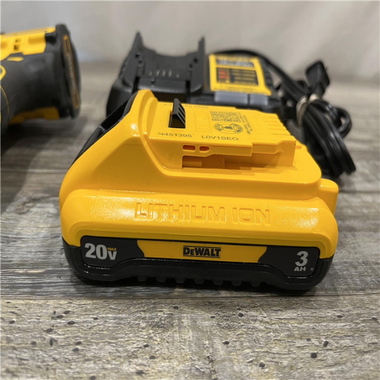 AS-IS DEWALT ATOMIC 20V Cordless 1/2 in. Compact Hammer Drill Kit