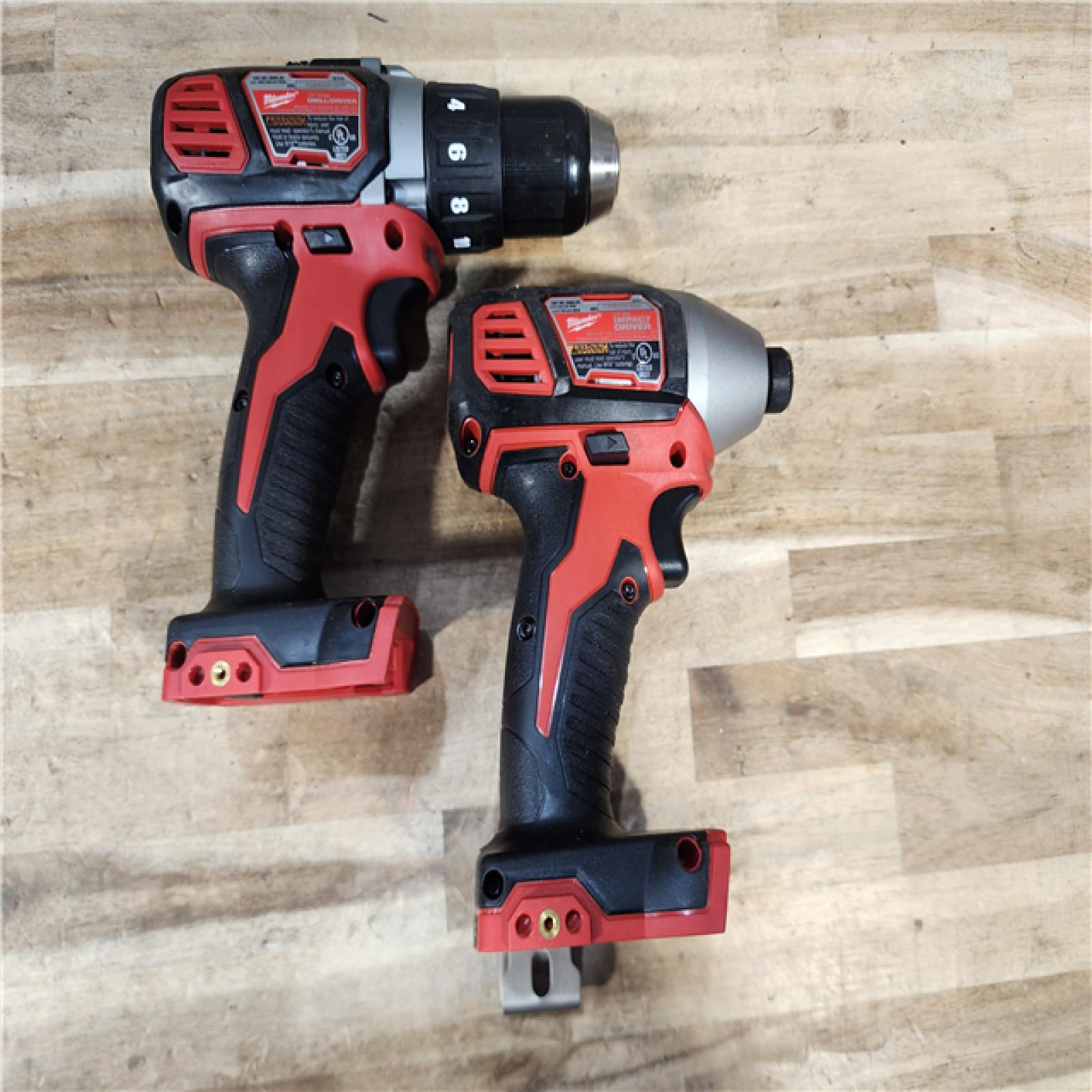HOUSTON LOCATION - AS-IS MILWAUKEE 2 TOOL COMBO KIT W/ (2) BATTERY & CHARGER