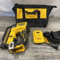 AS-IS DEWALT ATOMIC 20V MAX Lithium Ion Cordless 23 Gauge Pin Nailer Kit