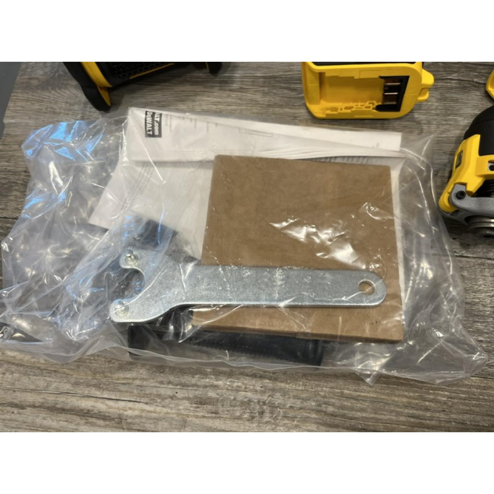 AS-IS DEWALT 20-Volt Max Lithium-Ion (10-Tool) Cordless Combo Kit