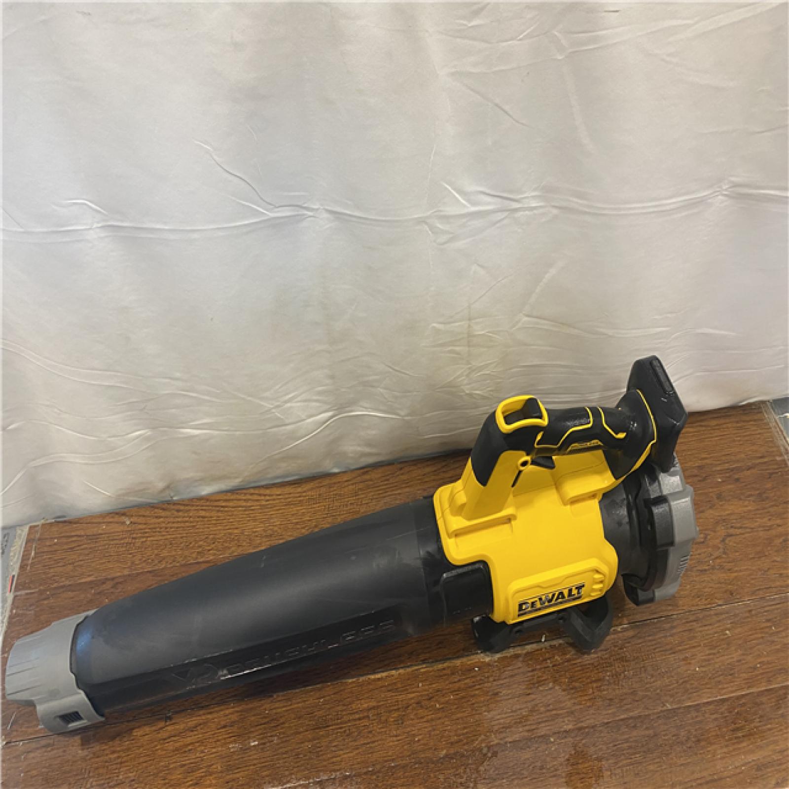 AS-IS DEWALT 20V MAX 125 MPH 450 CFM Brushless Cordless Battery Powered Blower (Tool Only)
