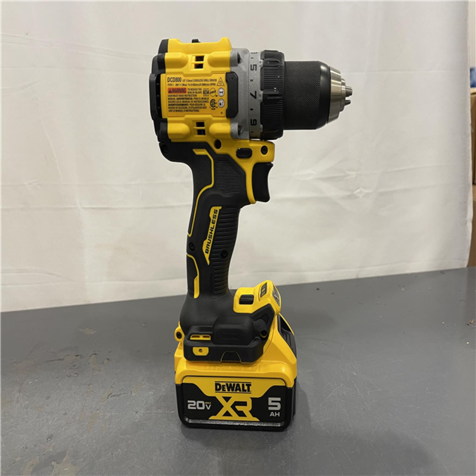 AS-IS - DEWALT 20V MAX XR Brushless Cordless 1/2 Drill/Driver Kit