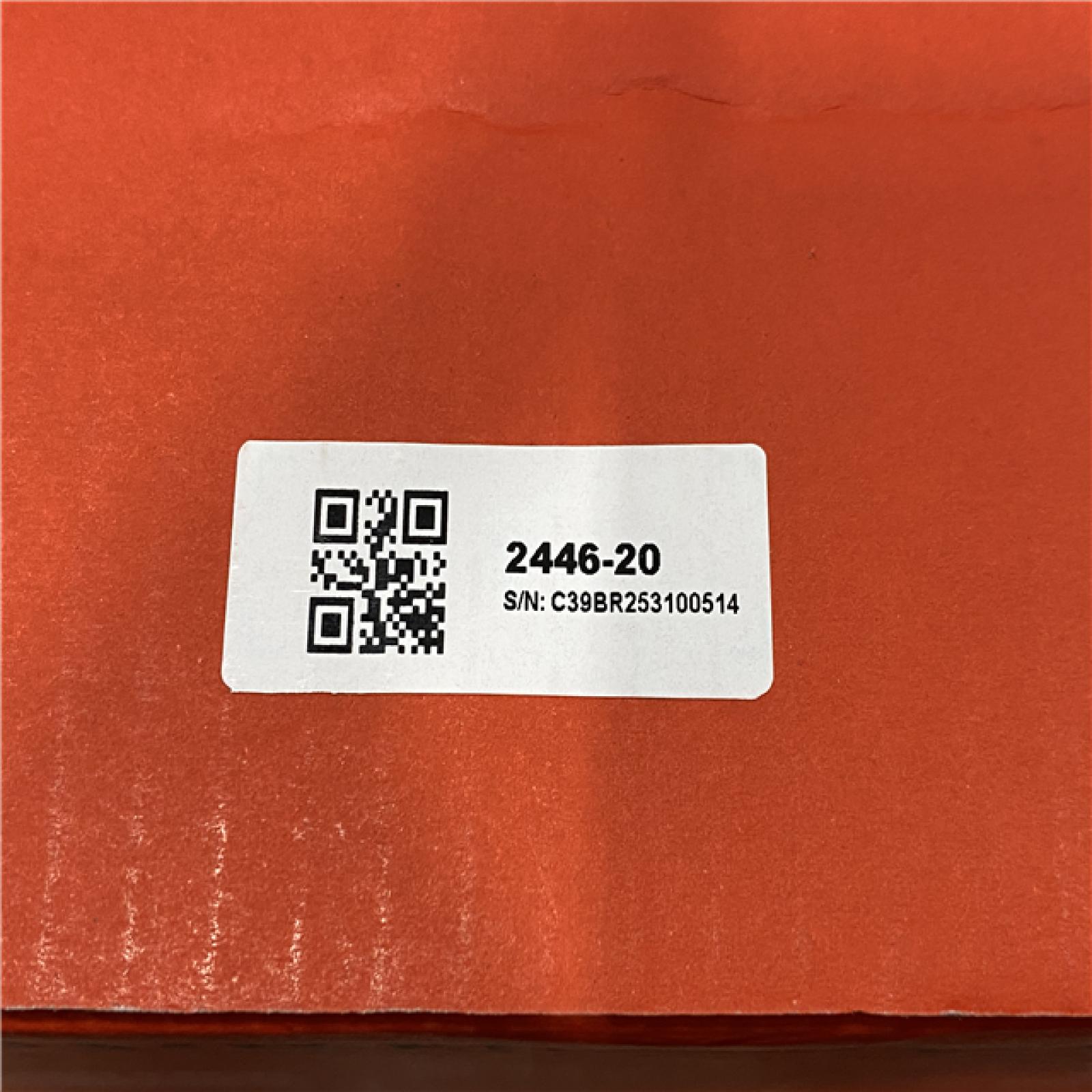 NEW - Milwaukee 12V Lithium-Ion Cordless Grease Gun (Tool-Only)