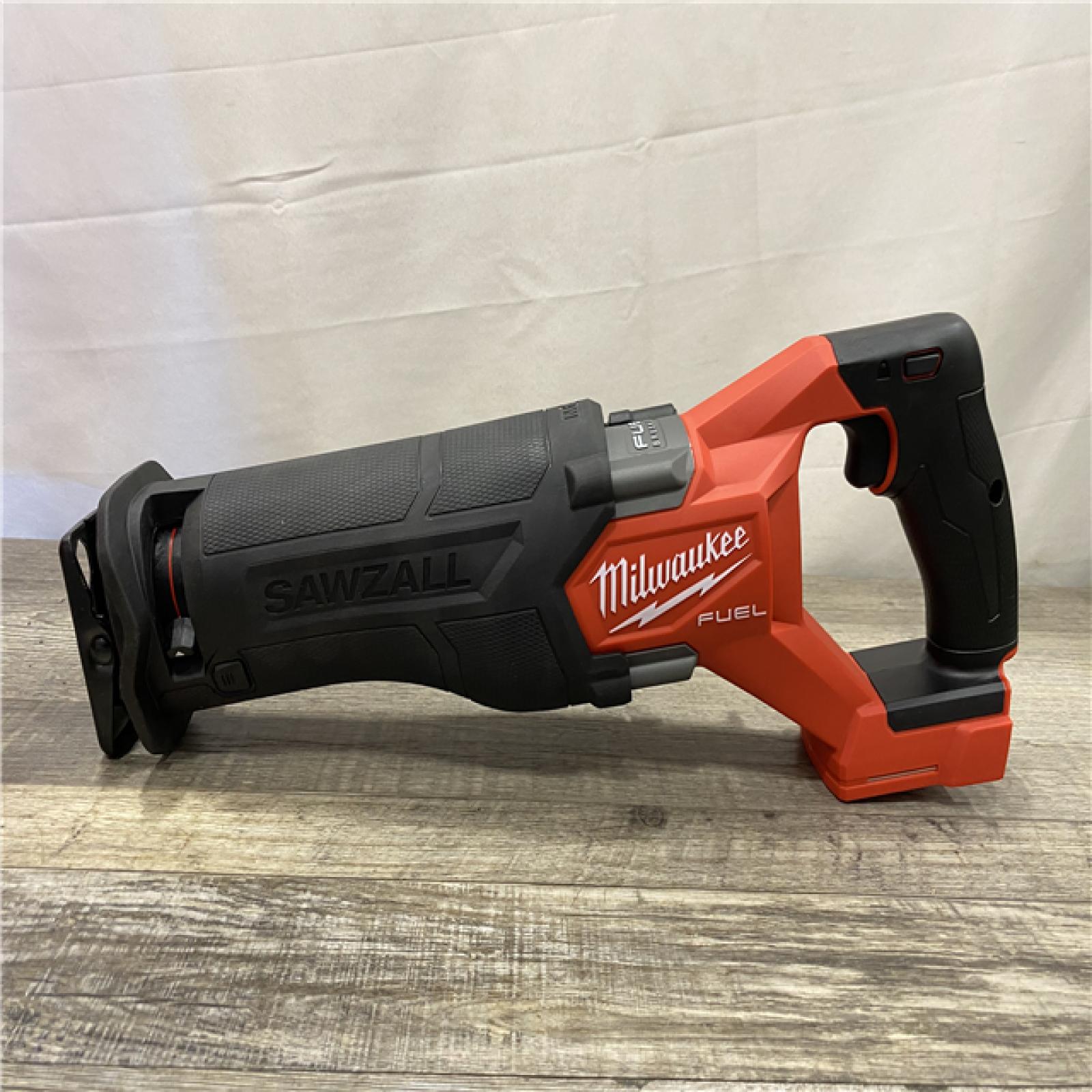 AS-IS Milwaukee FUEL GEN-2 18V Lithium-Ion Brushless Cordless SAWZALL Reciprocating Saw (Tool-Only)