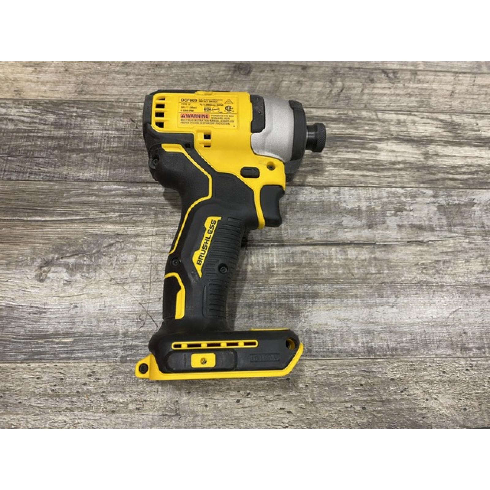 AS-IS DEWALT Atomic 20V Max Lithium-Ion Brushless Cordless Compact 1/4 in. Impact Driver Kit
