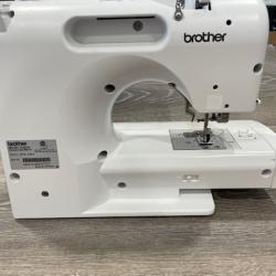 AS-IS Brother SQ9285 Computerized Sewing and Quilting Machine with Wide Table  150 stitches