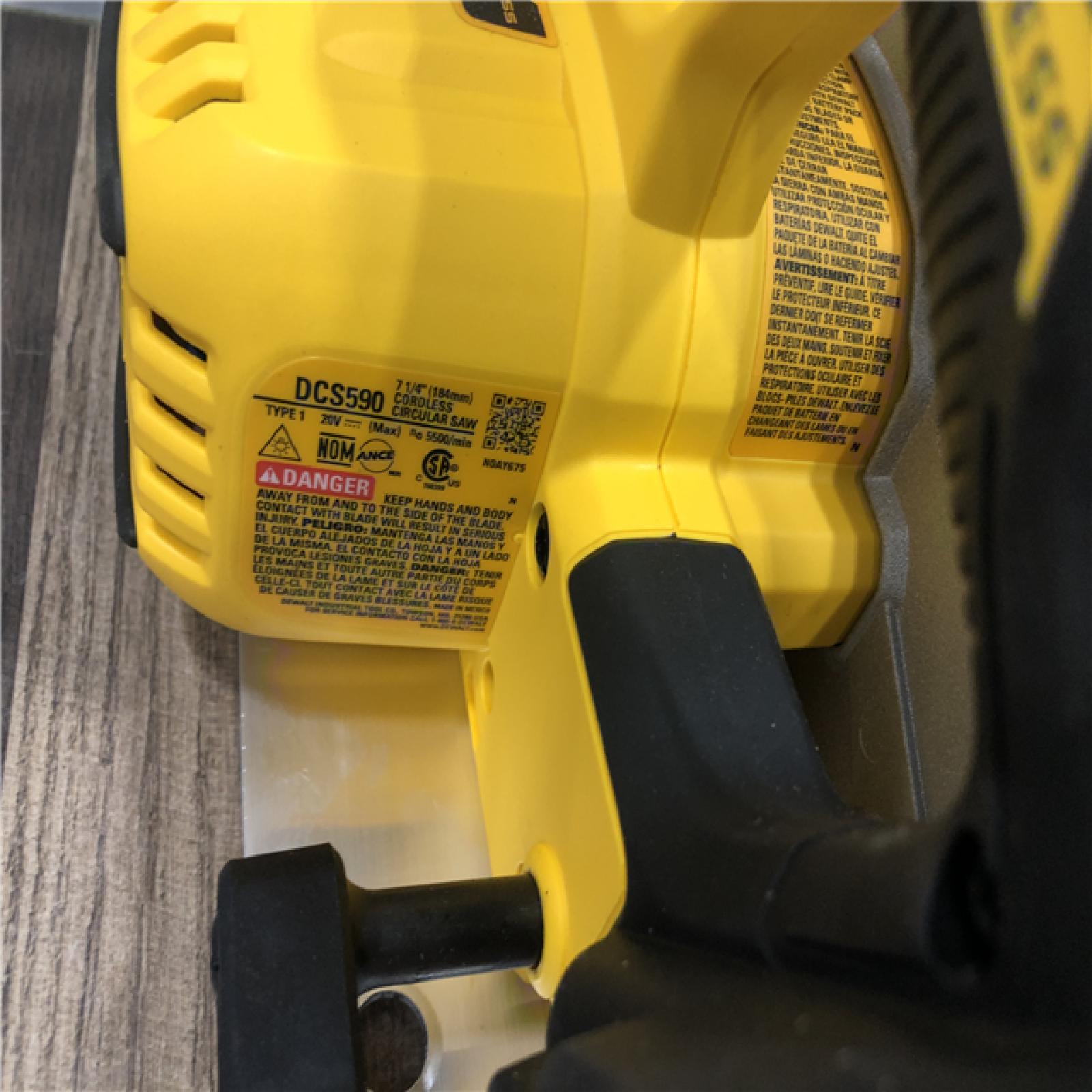 AS-IS DEWALT 20-Volt MAX 7-1/4 in. Cordless Circular Saw (Tool Only)